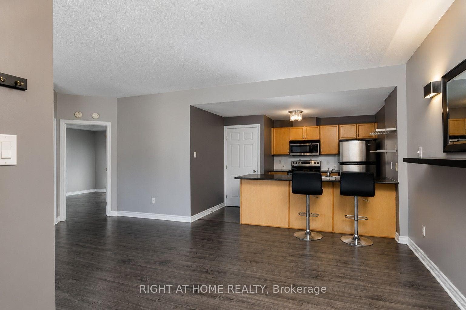165 Waterbridge Drive Unit 3 photo 3