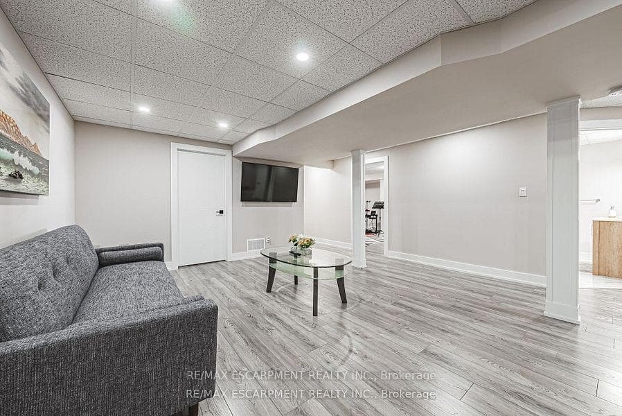 1796 Penny Lane photo 29