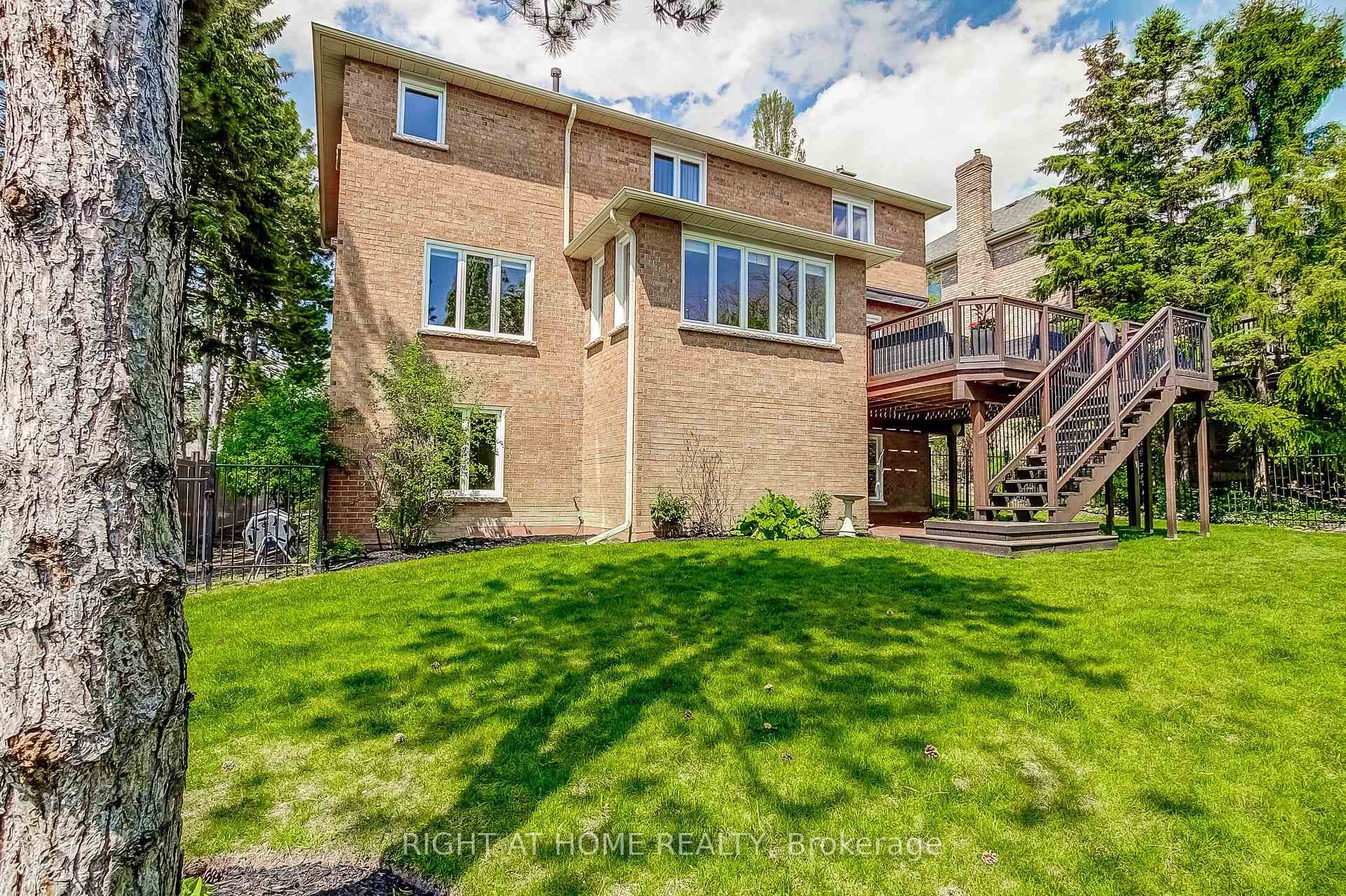 160 Rossmull Crescent photo 47