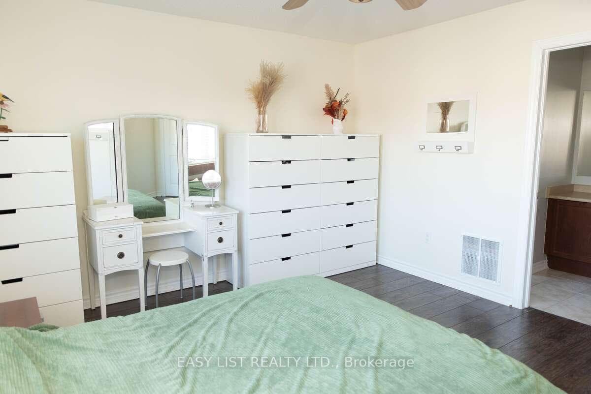 27 Laurelbank Crescent photo 14