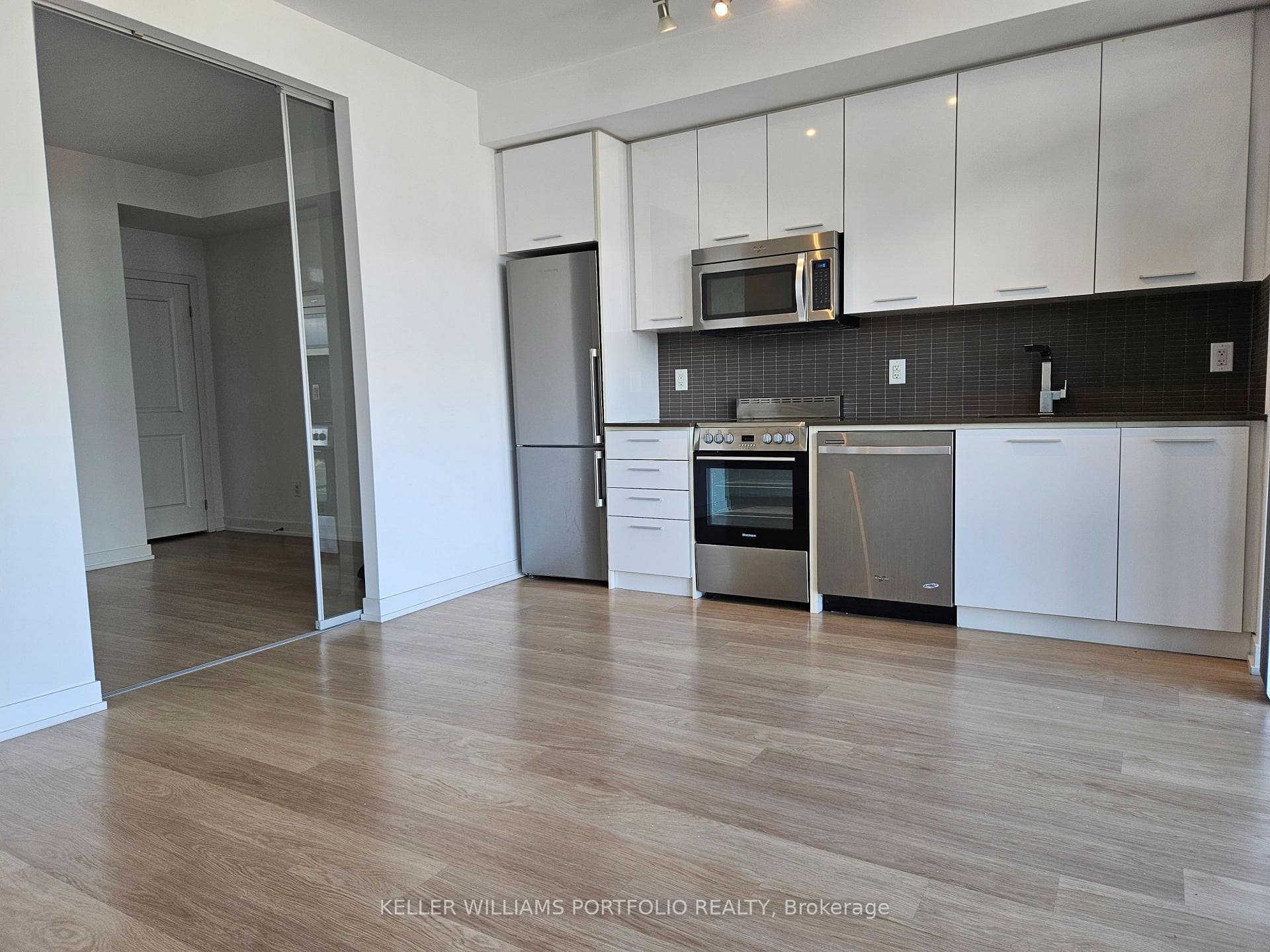 105 George Street Unit 2012 photo 2