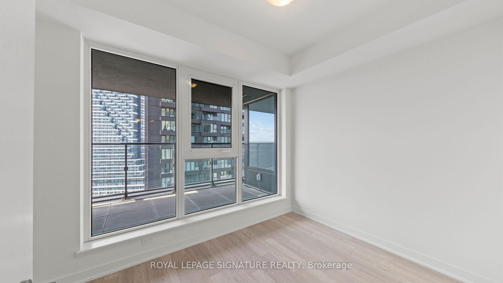 1 Quarrington Lane Unit 1804 photo 18