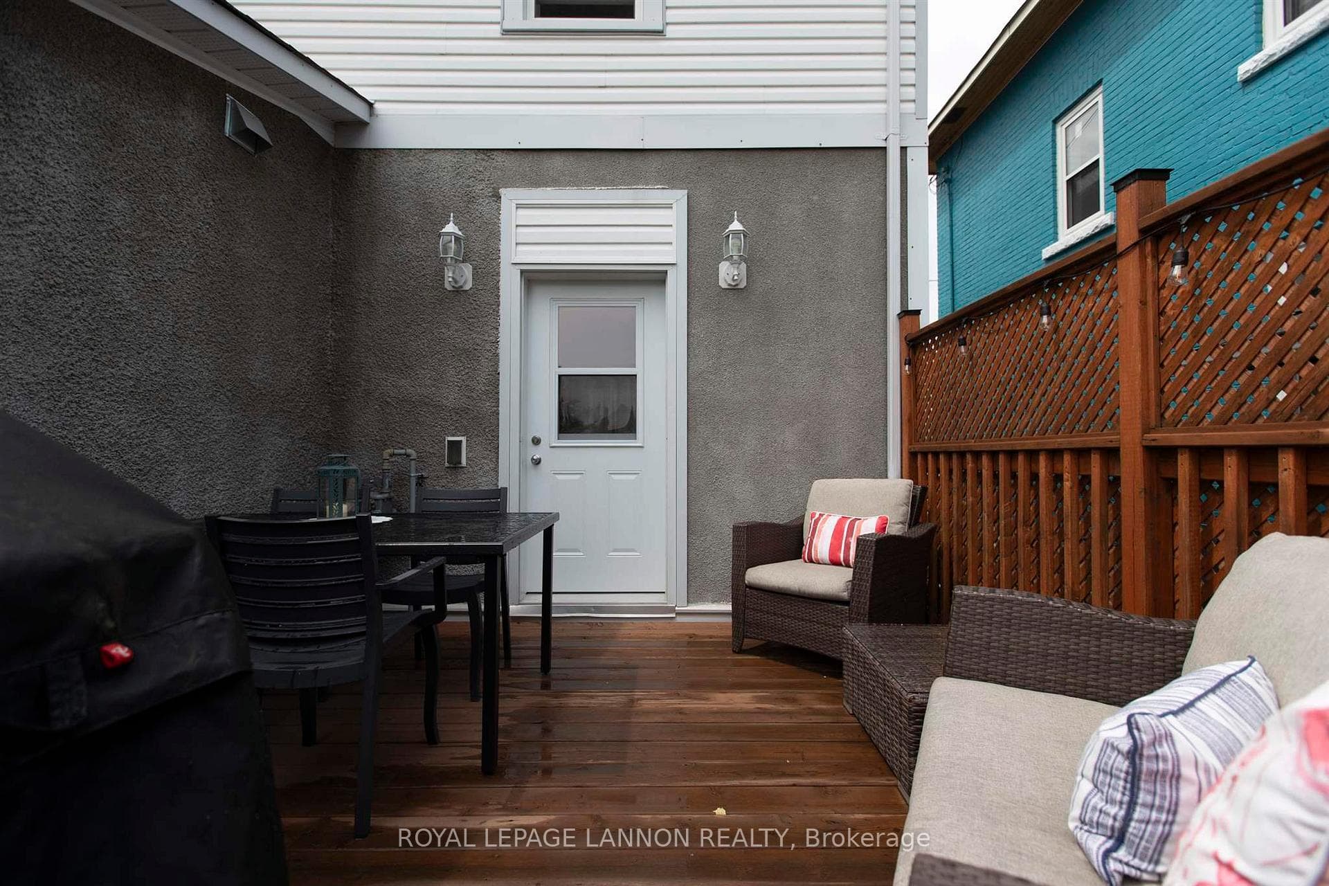 105 Peter Street photo 34