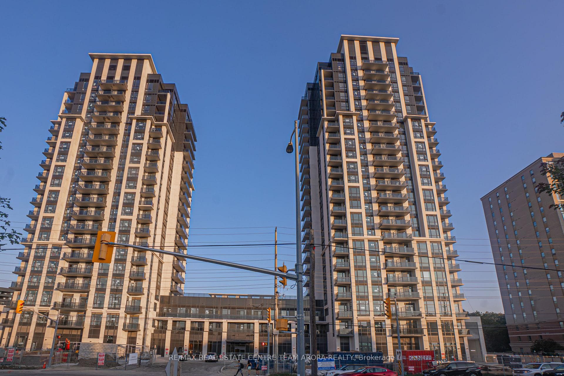 202 Burnhamthorpe Road Unit 603 photo 1
