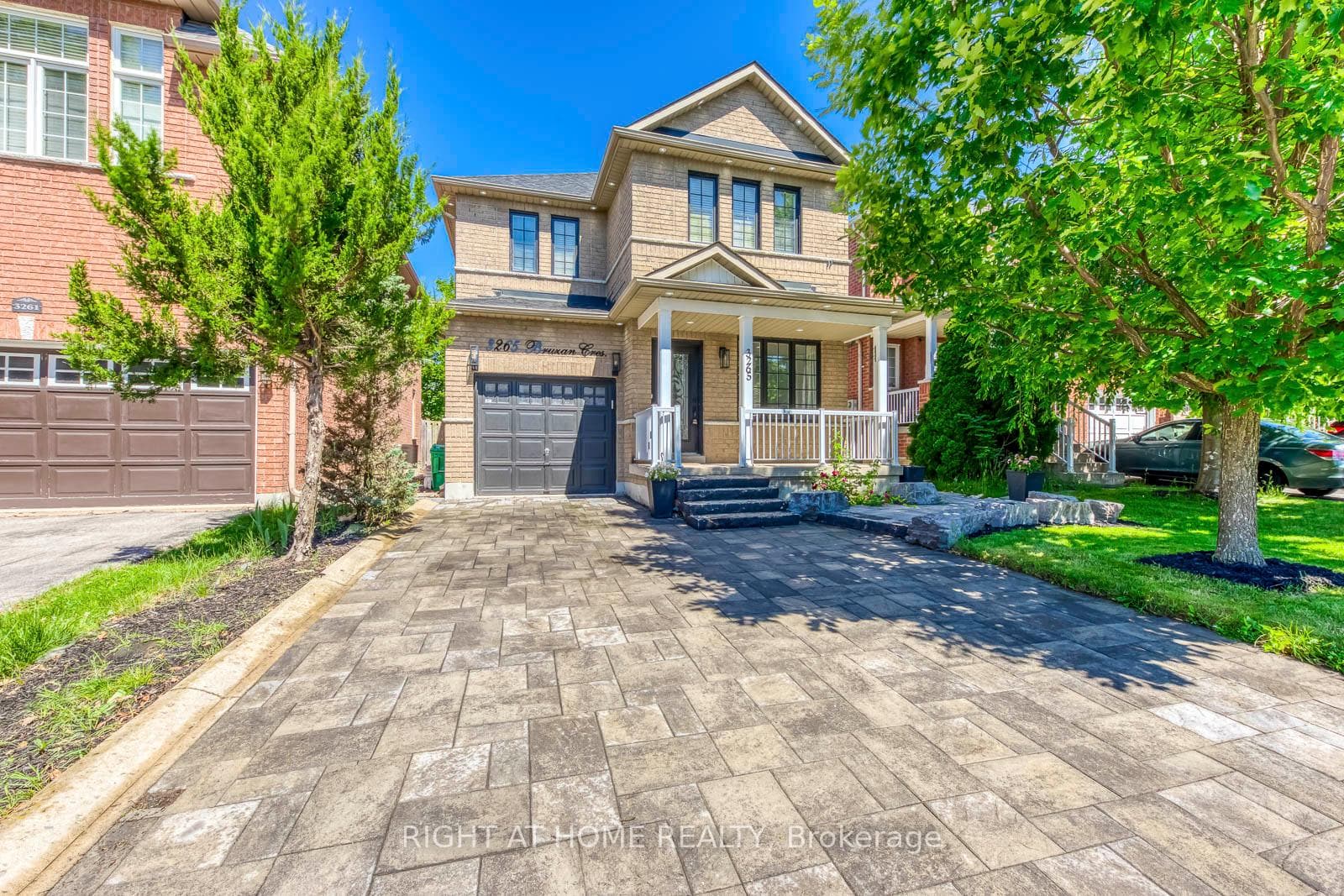 3265 Bruzan Crescent photo 1