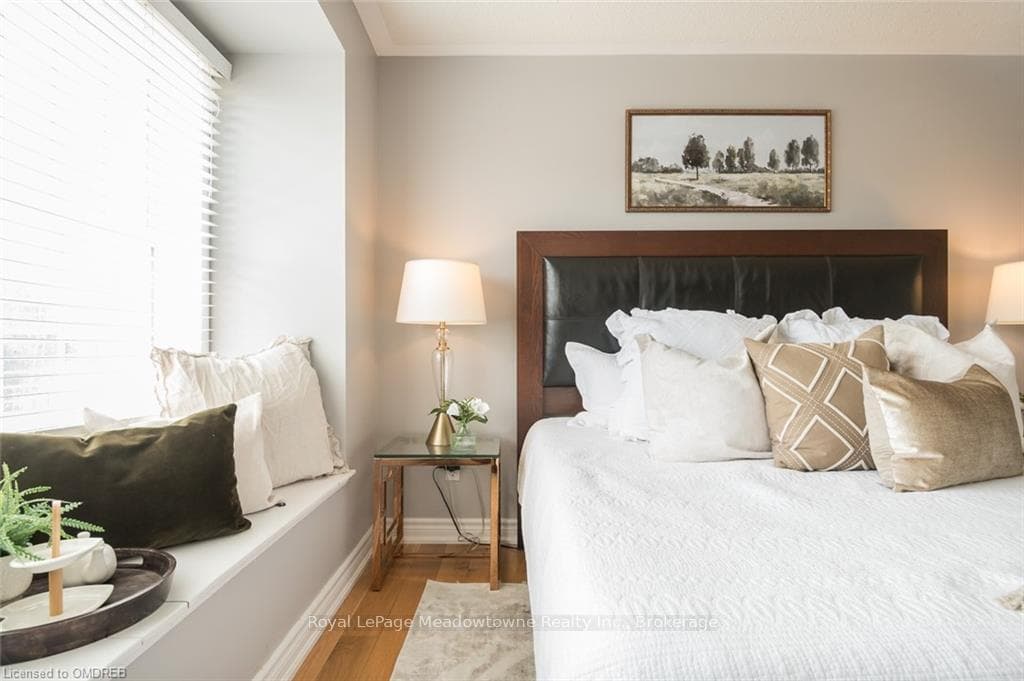 1088 BARCLAY Circle photo 19