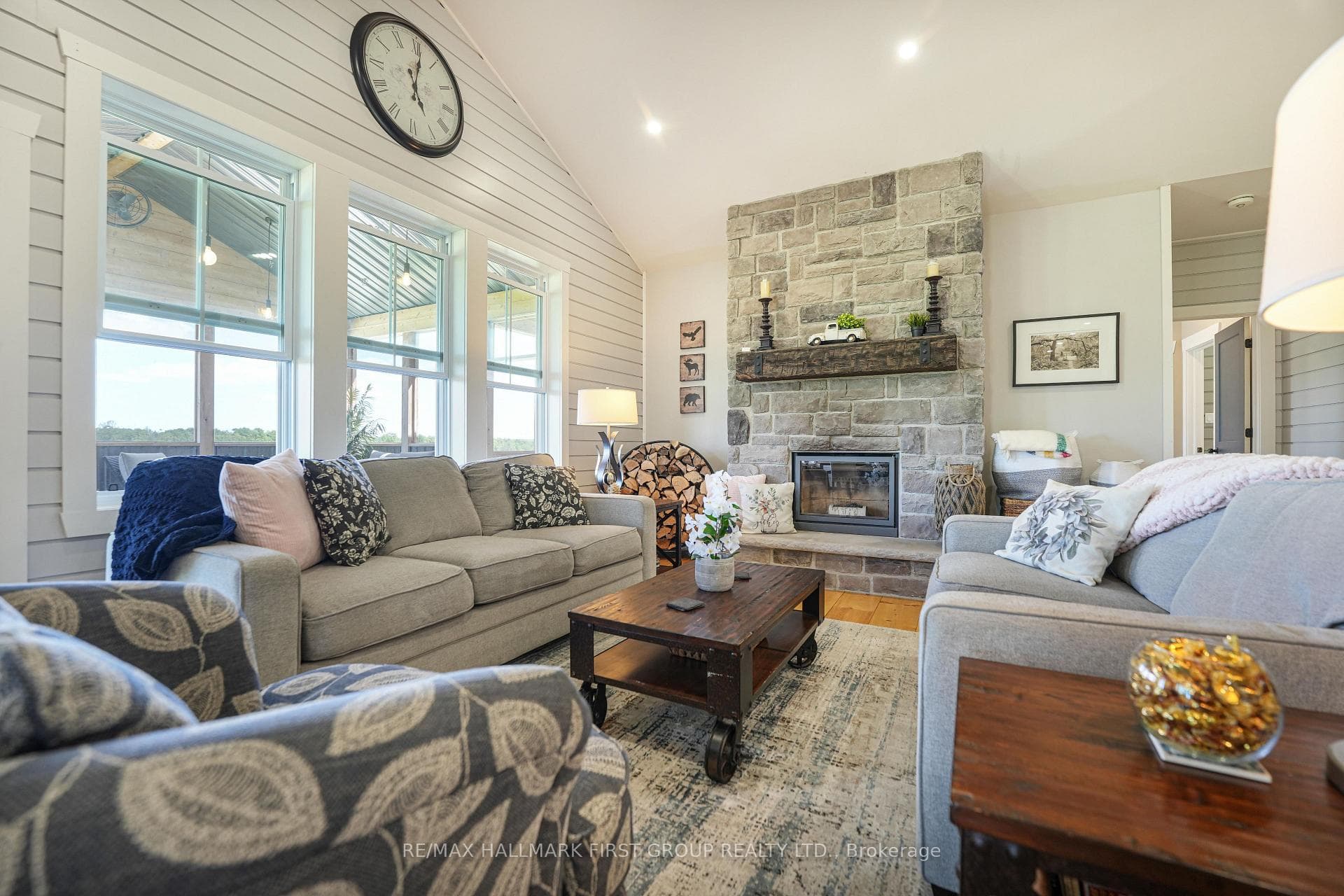 833 Iron Woods Drive photo 8