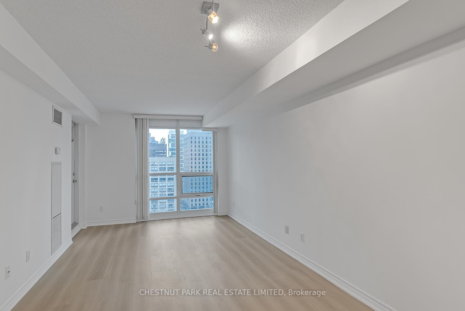 761 Bay Street Unit 1503 photo 12