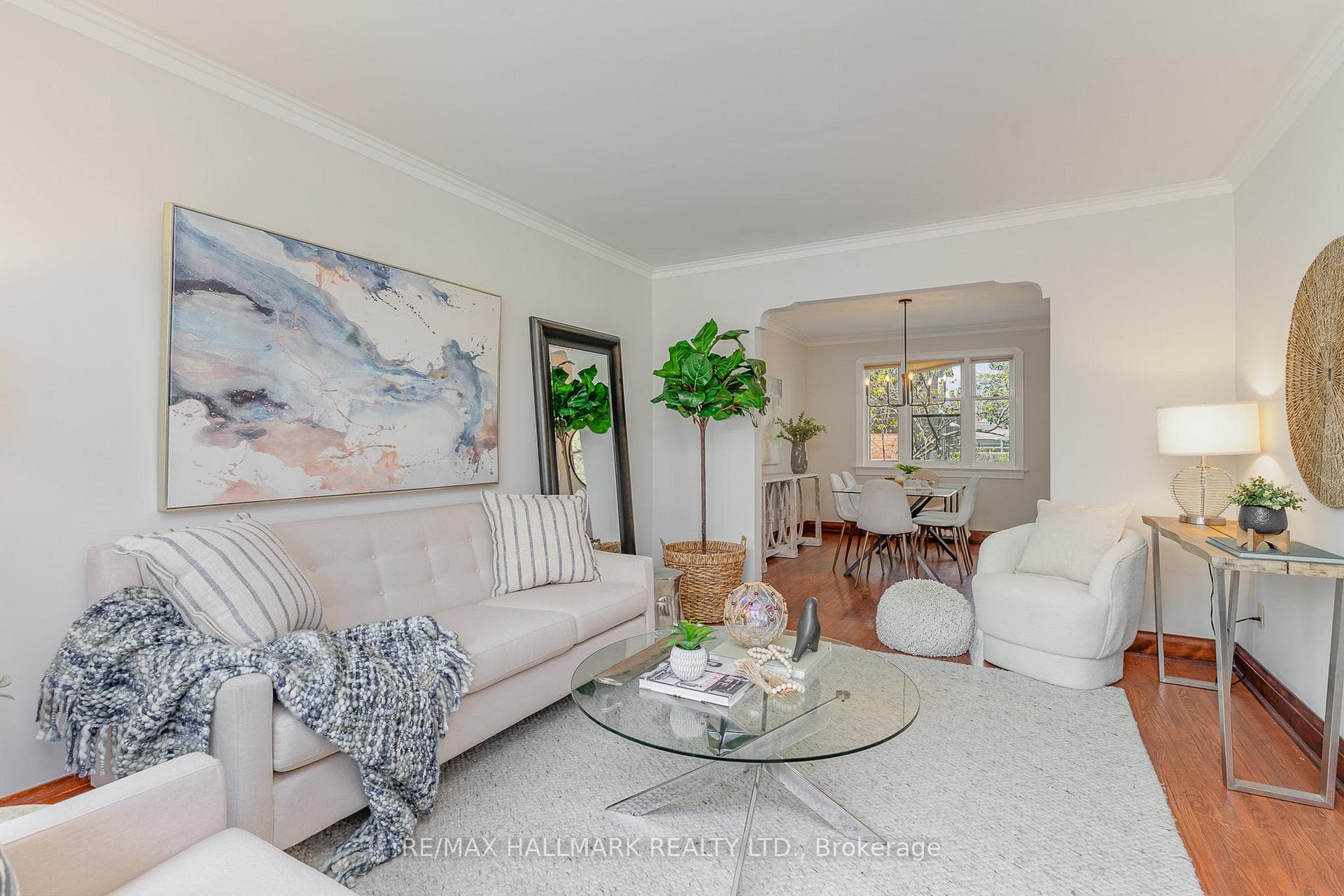 94 Alder Crescent photo 5