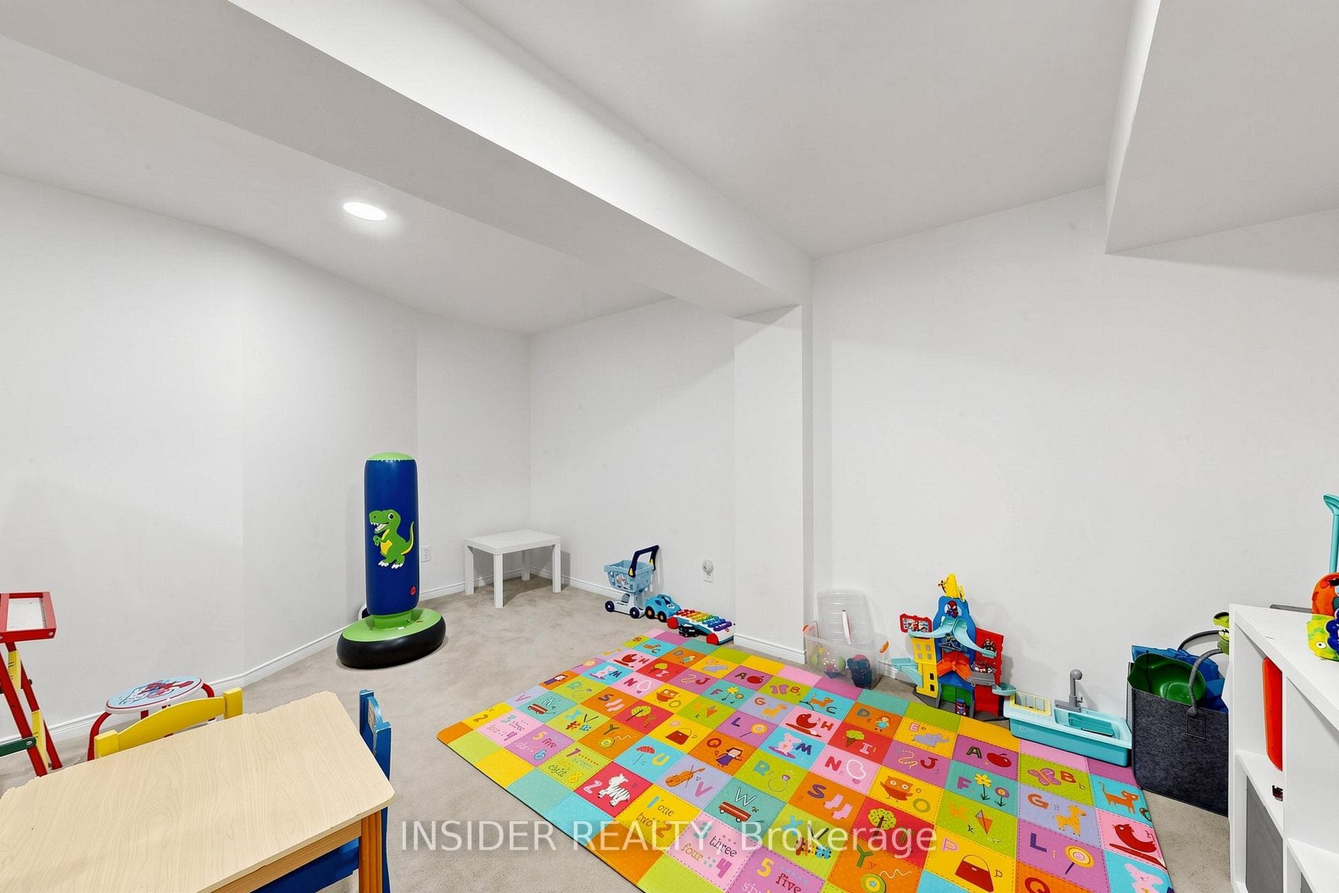 7 Croxall Boulevard photo 43
