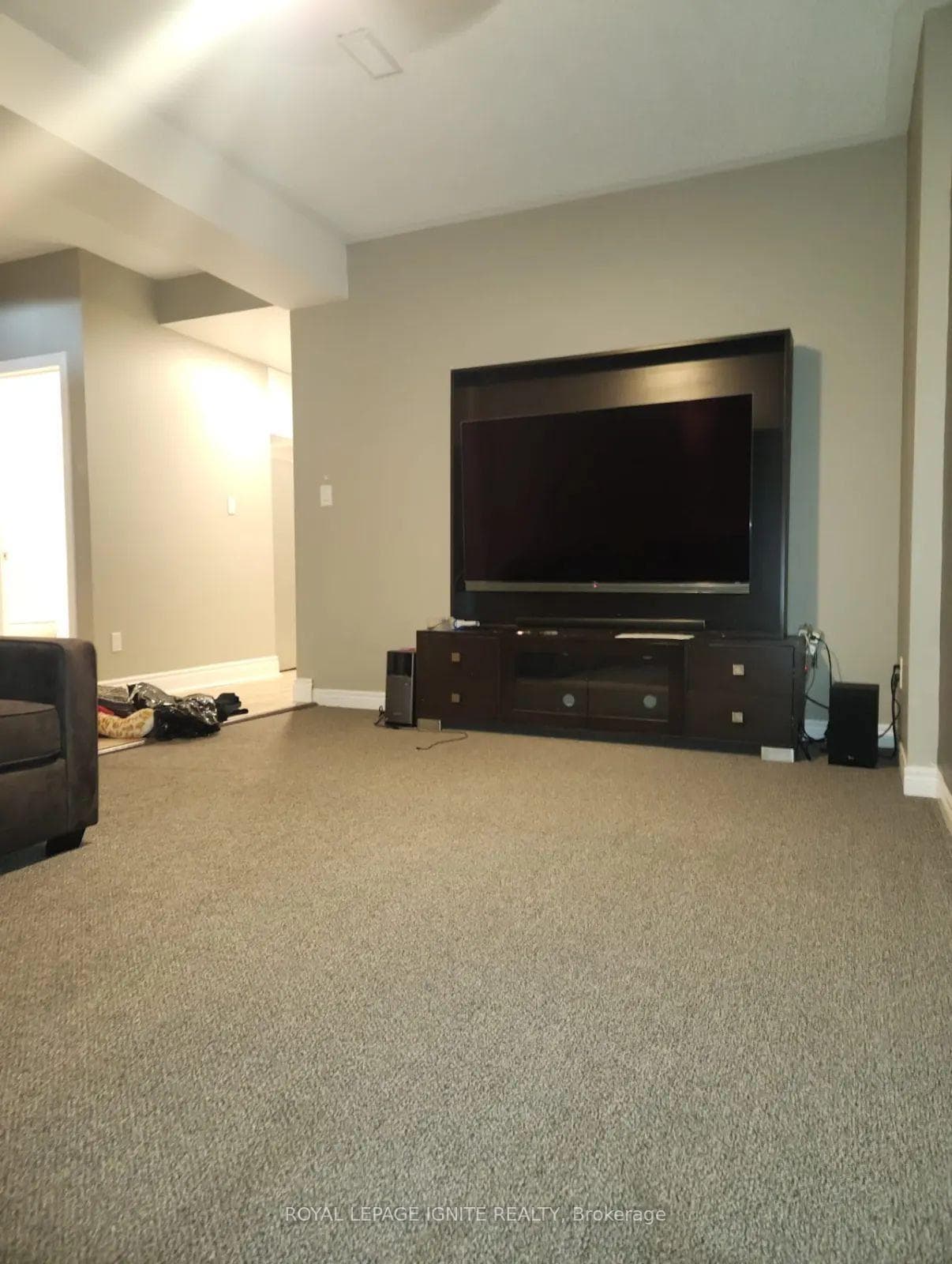 88 Baycliffe Drive photo 16