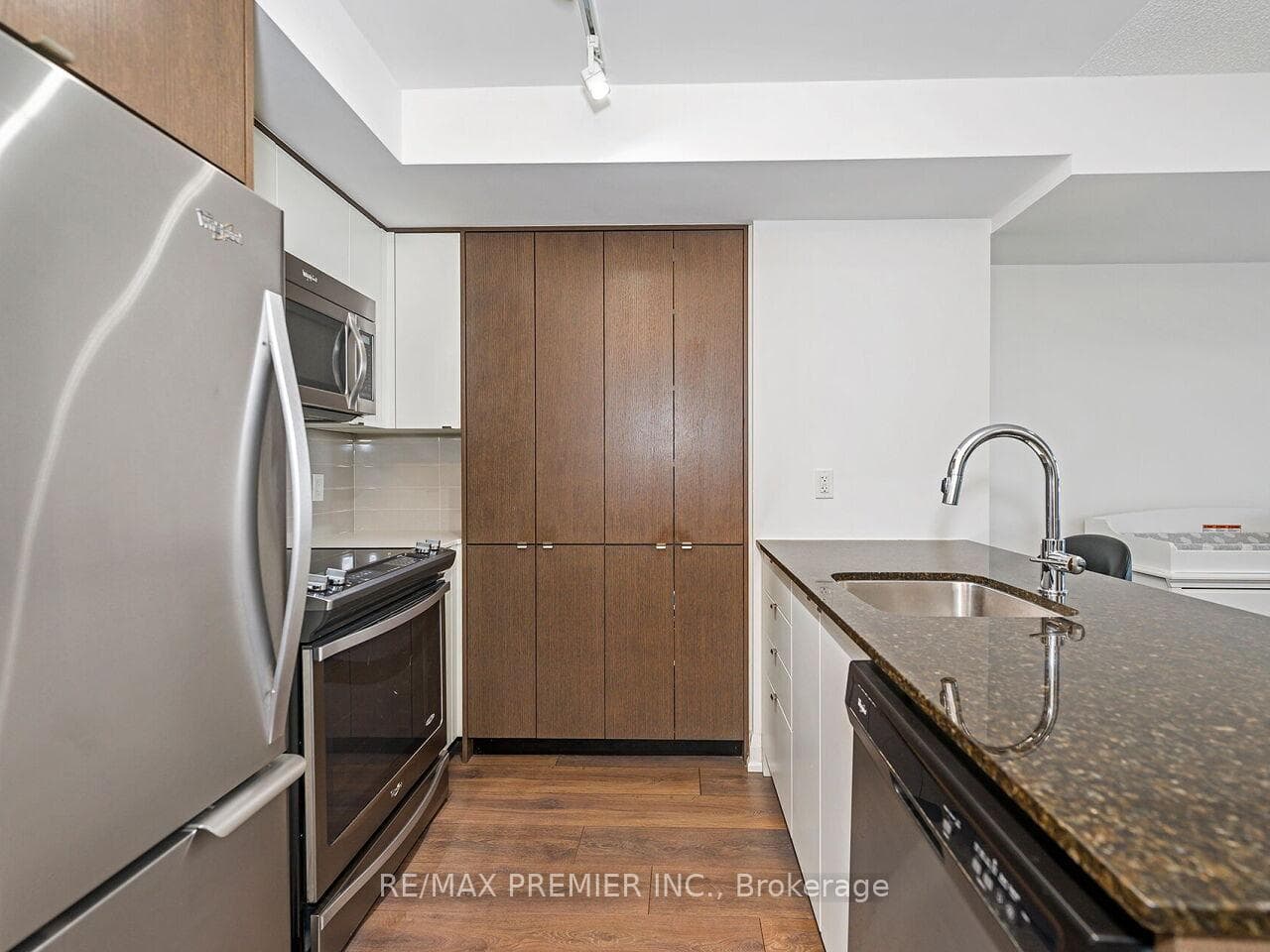 9 Valhalla Inn Road Unit 609 photo 10