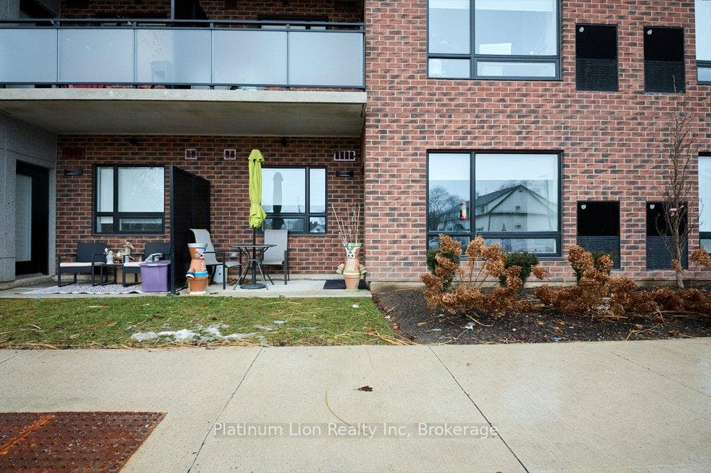 3998 Victoria Avenue Unit 103 photo 22