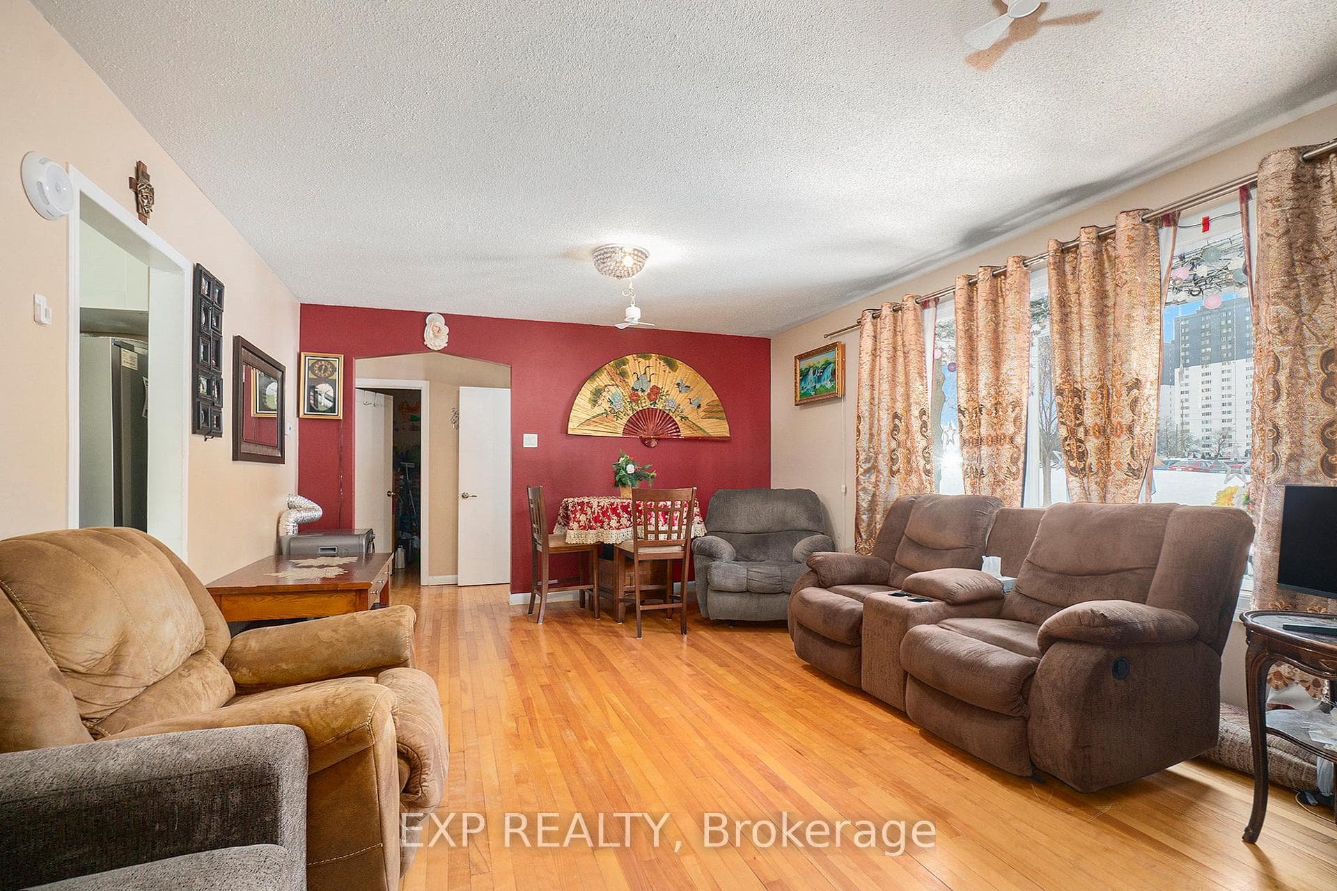 2024 Othello Avenue photo 7