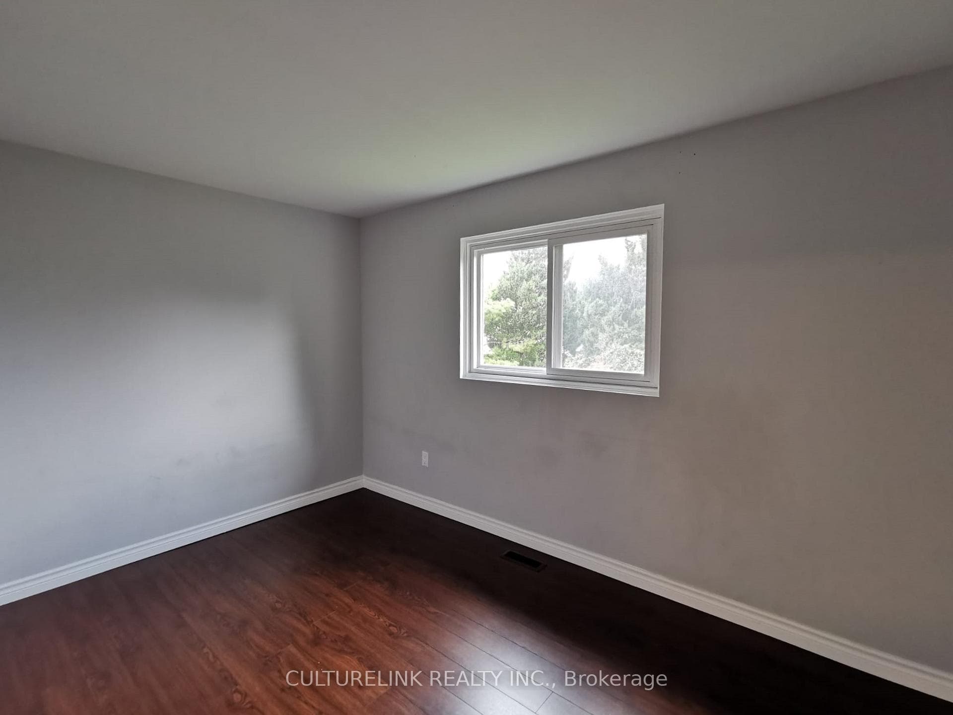 18 Westwater Drive photo 14