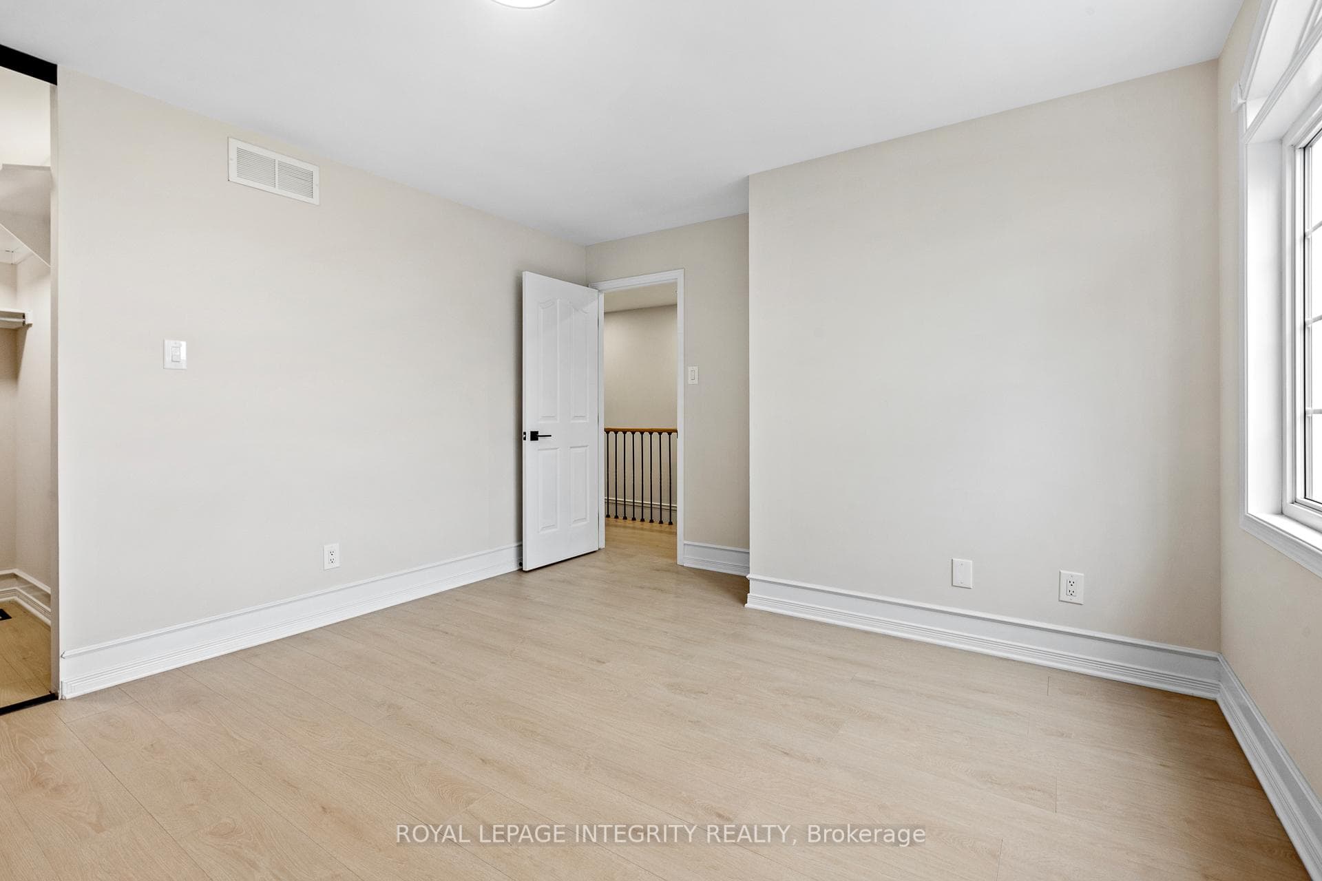 1031 Unicorn Avenue photo 24