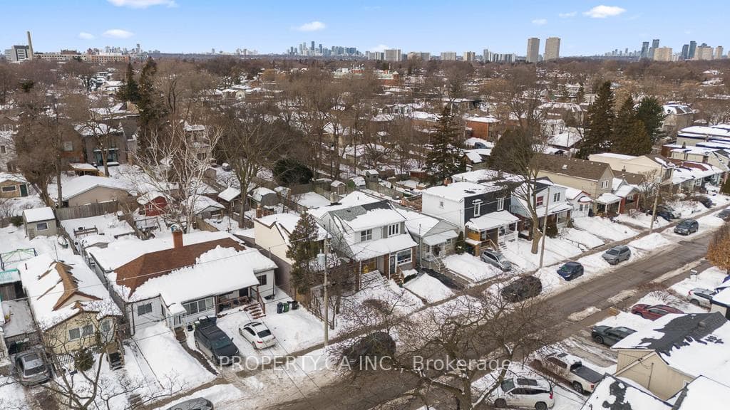 146 King Edward Avenue photo 32