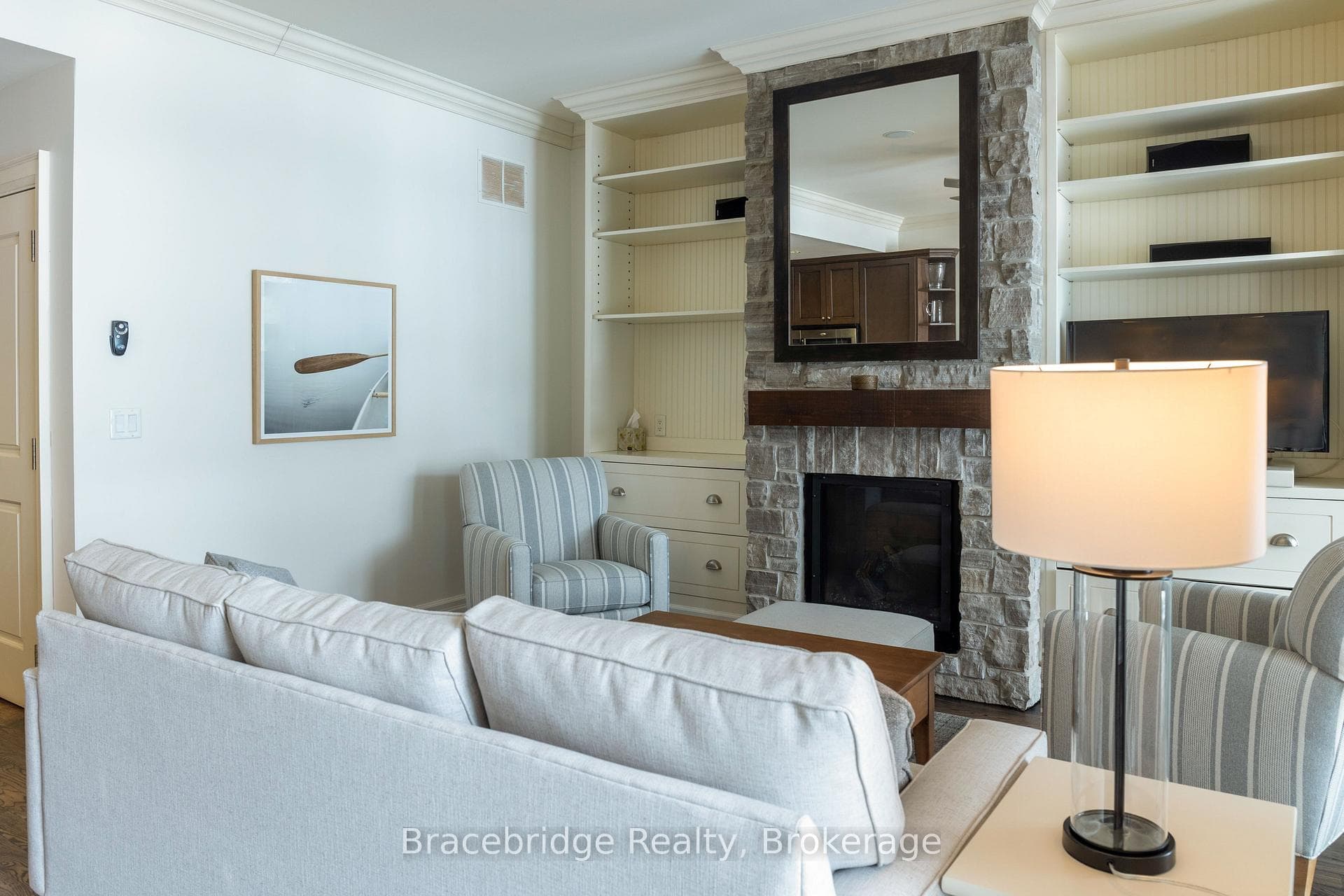 1869 Muskoka Rd 118 Highway Unit A201-D1 photo 4
