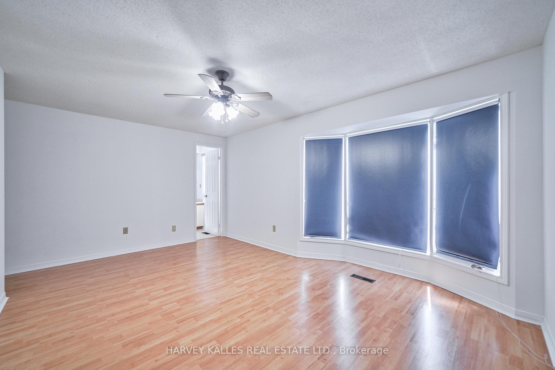 86 Bradbeer Crescent photo 32
