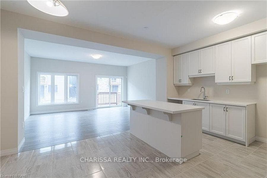 30 Greenwich Avenue photo 5