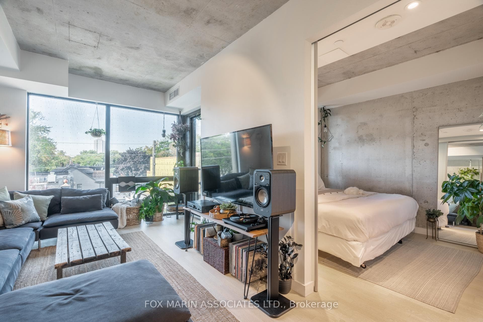 246 Logan Avenue Unit 411 photo 12
