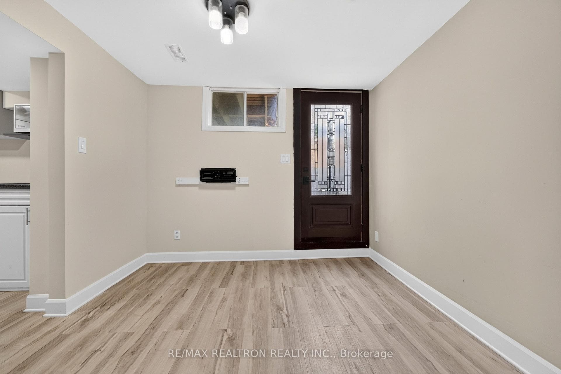 40 Carr Drive photo 7