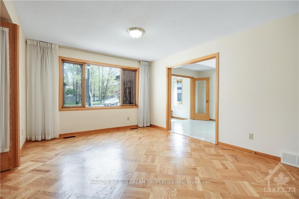 65 MACNABB Place photo 9