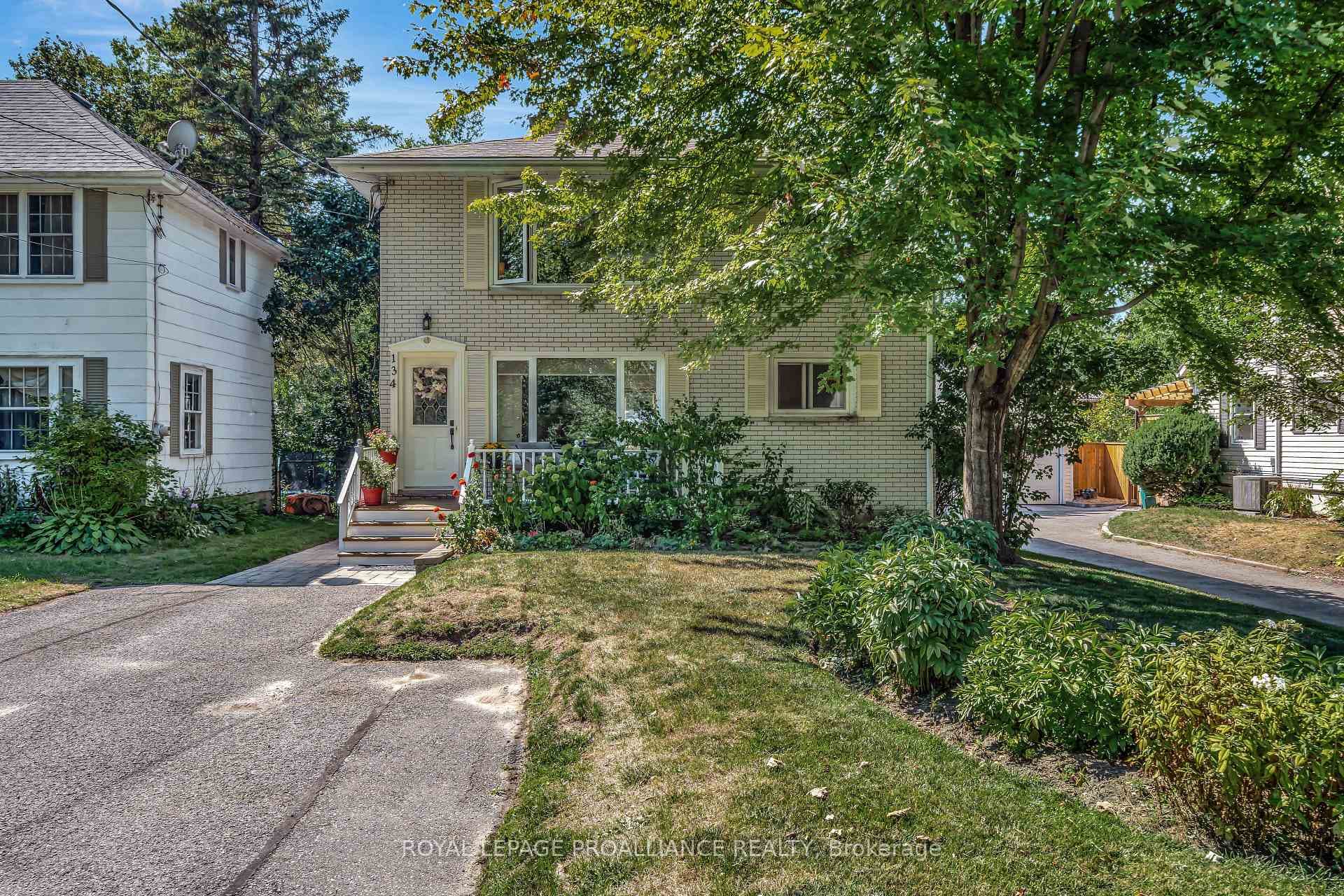 134 Dufferin Avenue Unit B photo 1