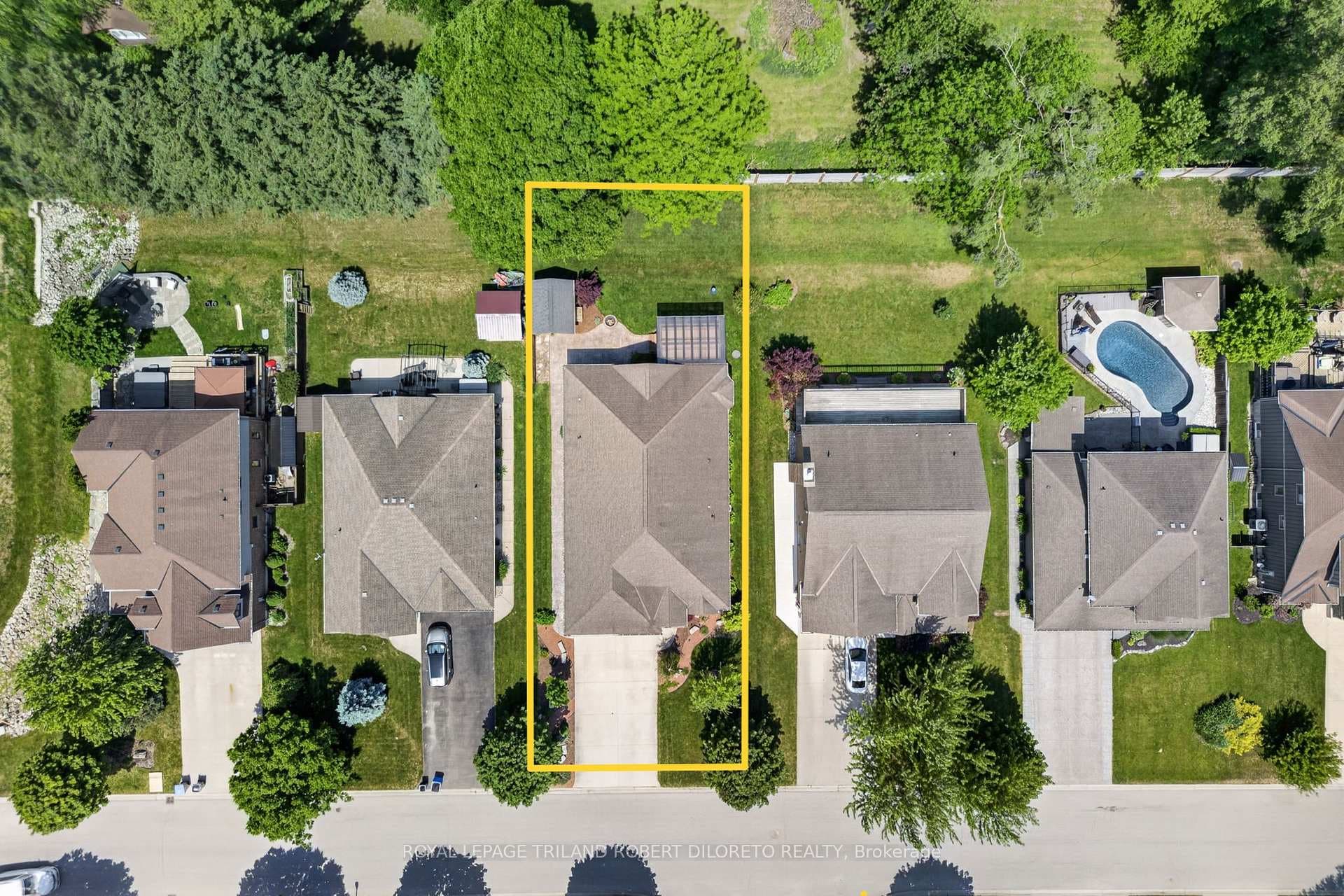 103 Union Avenue photo 3