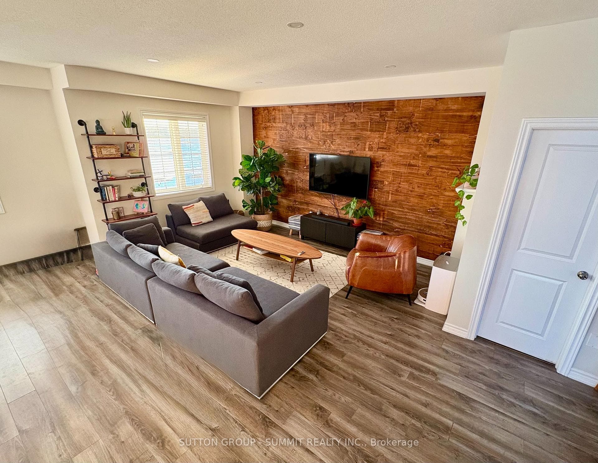120 Cole Street photo 2