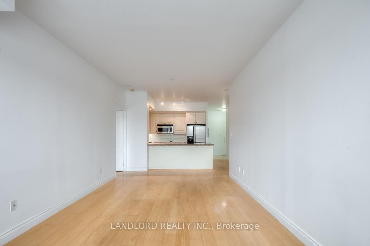 77 Mcmurrich Street Unit 307 photo 6