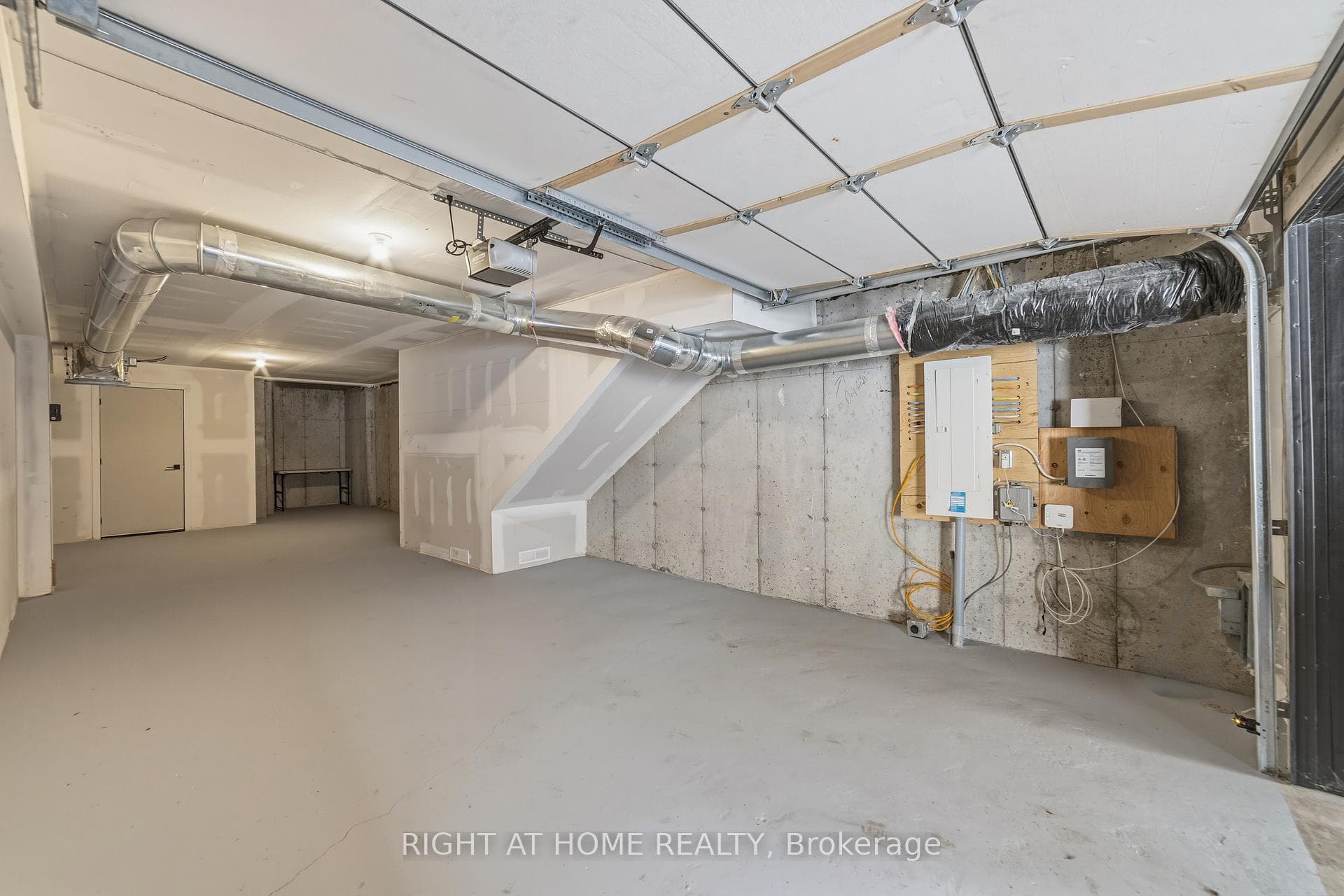 10 Lou Parsons Way Unit 2 photo 31