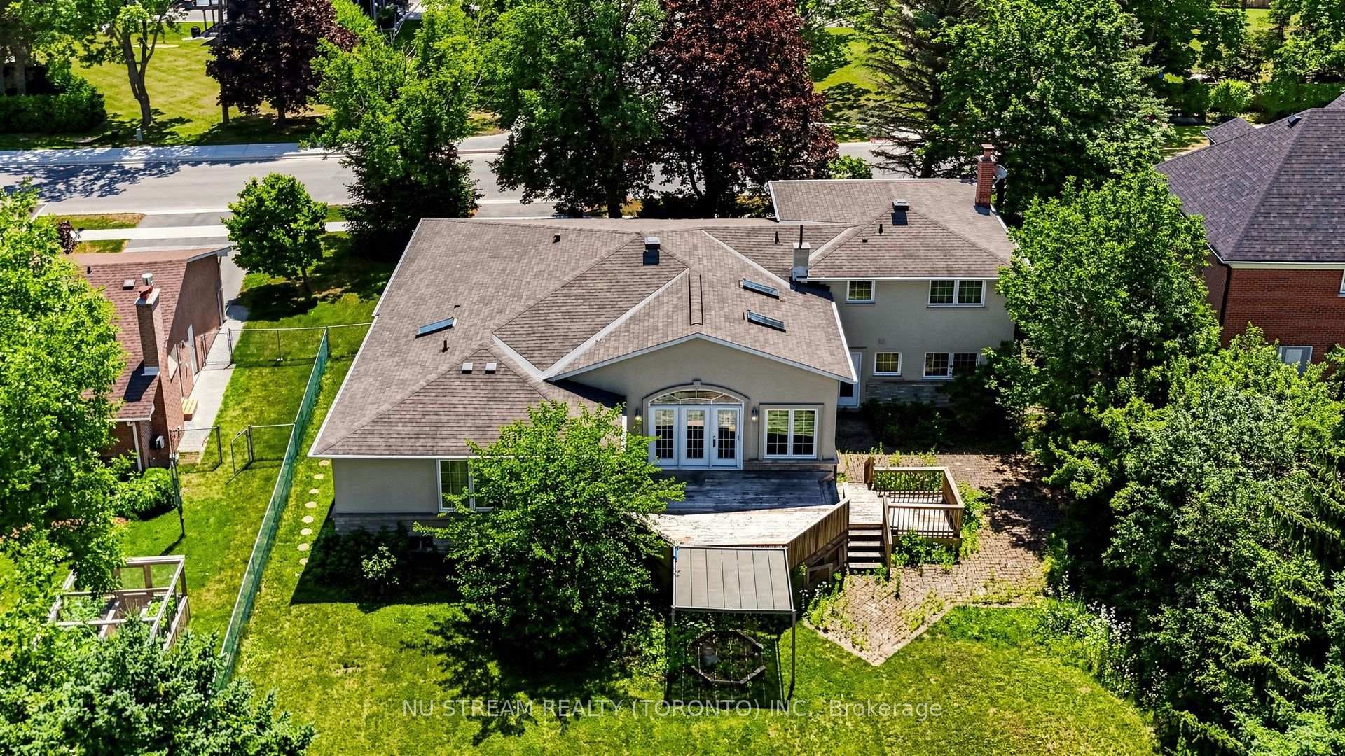 20 Blackforest Drive photo 33
