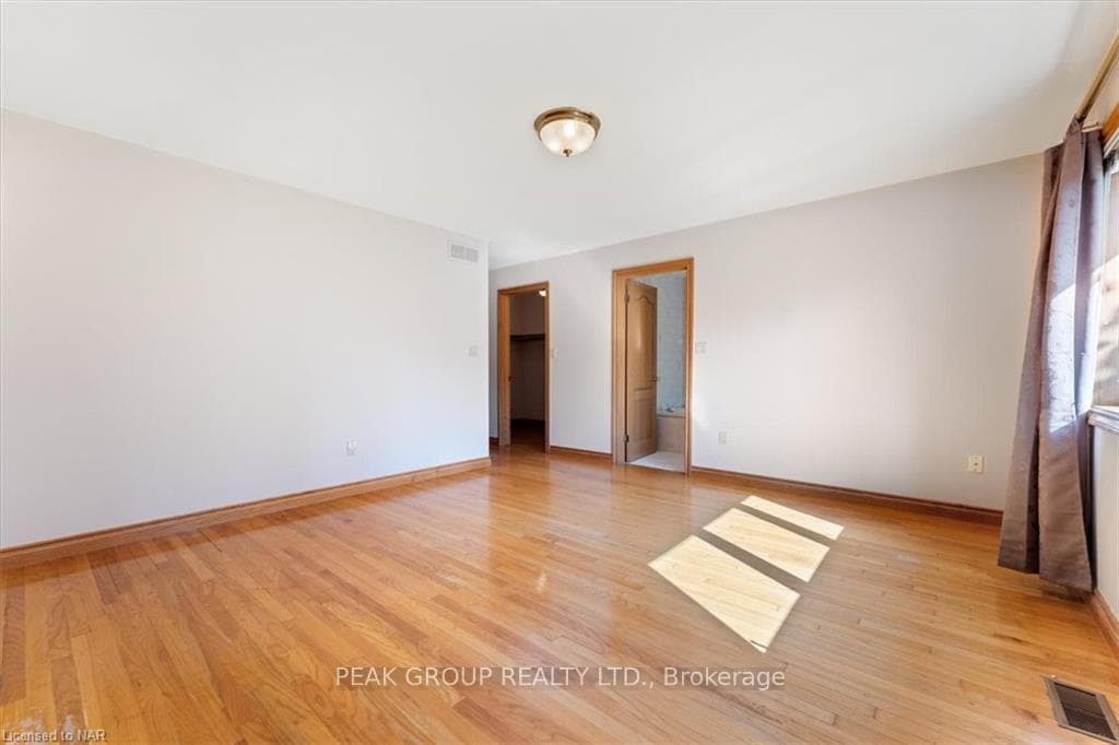 7050 HAROVICS Lane photo 16