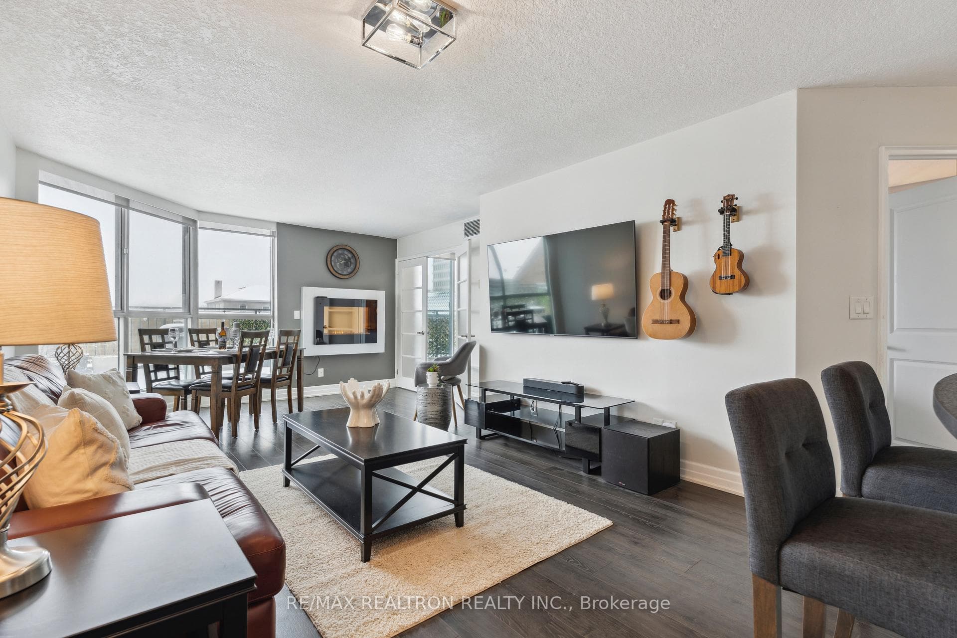140 Dunlop Street Unit 303 photo 8