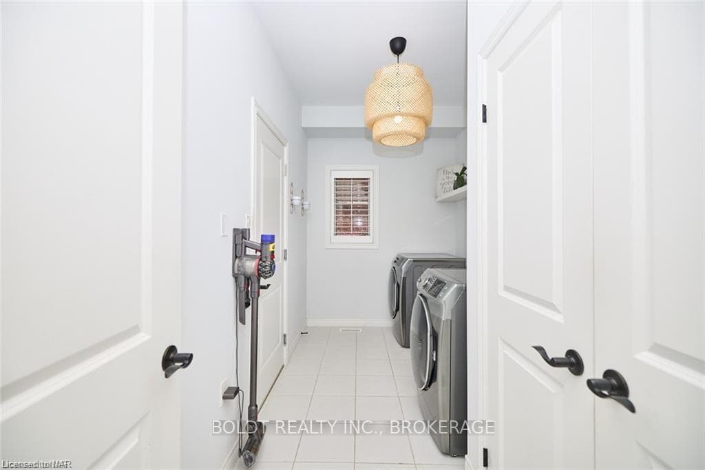 127 DENNIS Drive photo 31