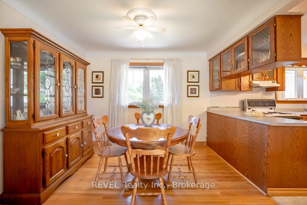 The dining area overlooking the backyard.