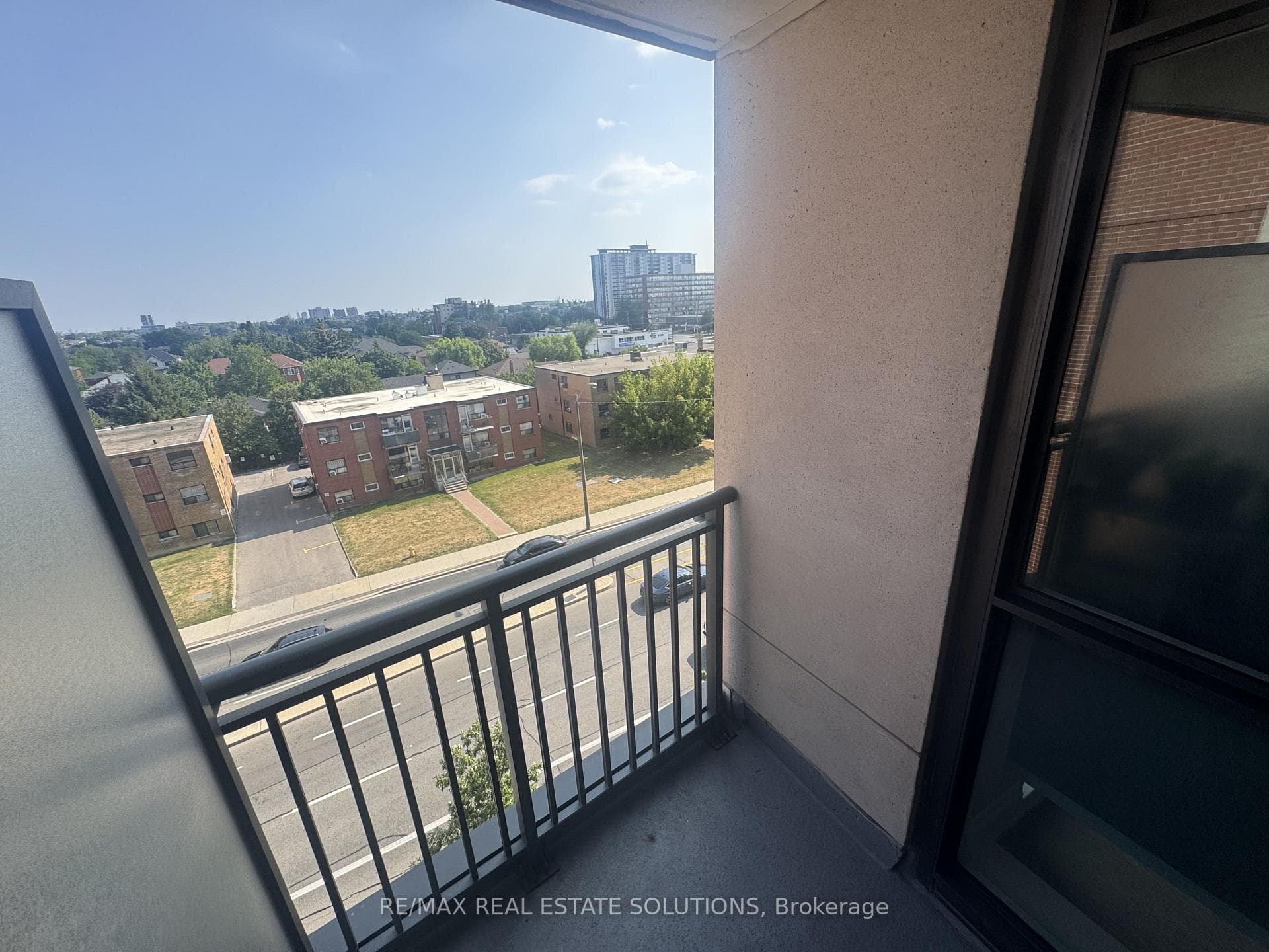 800 Lawrence Avenue Unit 516 photo 15