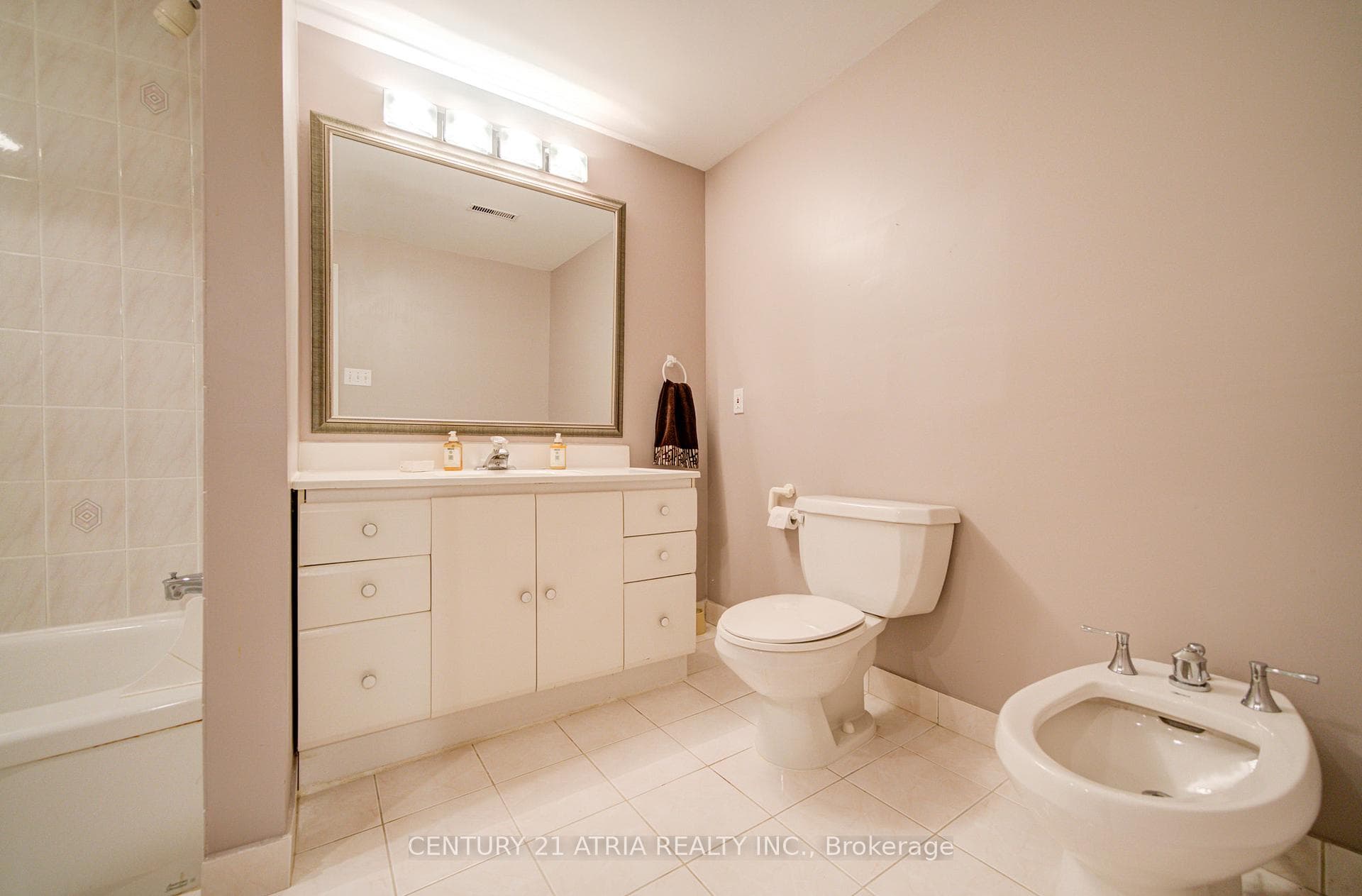 64 Craigleith Crescent photo 30