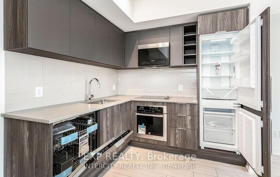 2033 Kennedy Road Unit 707 photo 19
