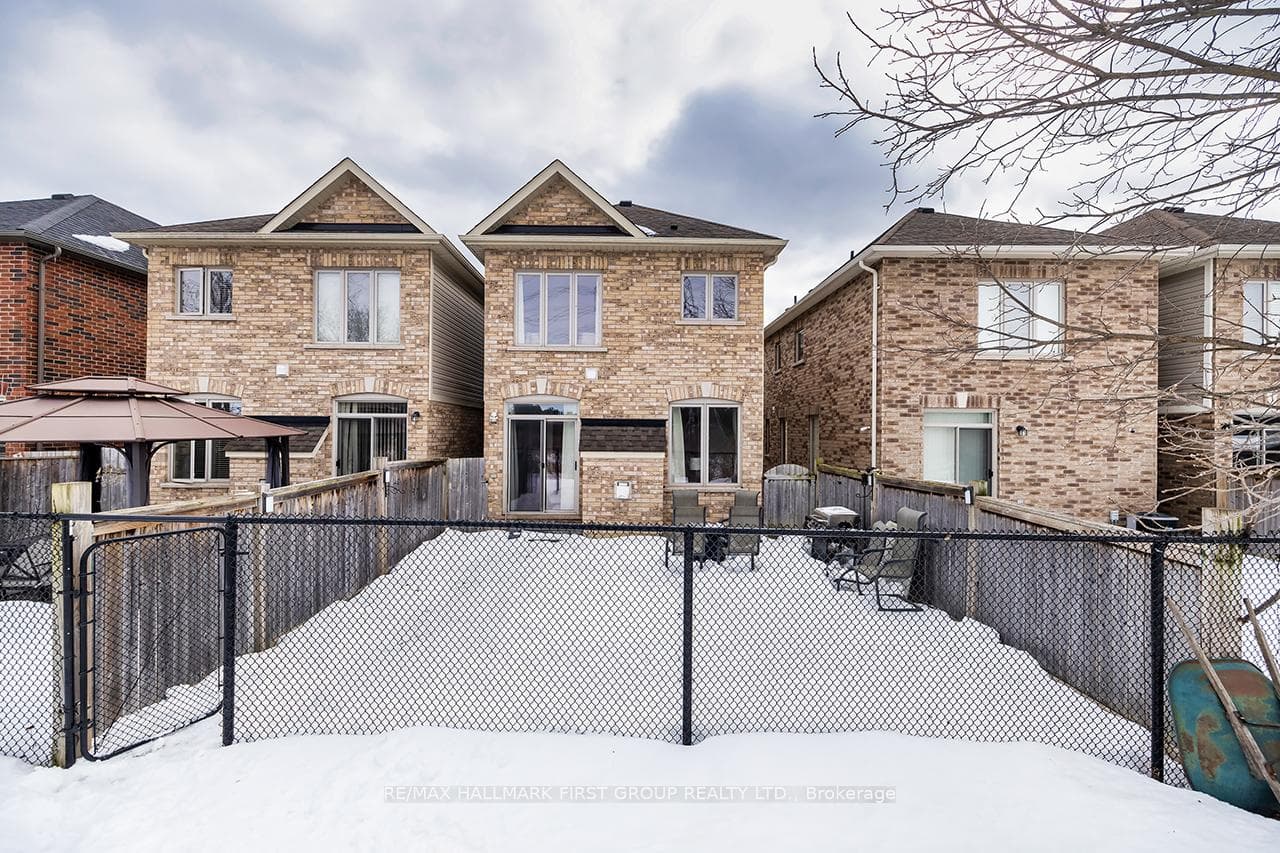 75 Beverton Crescent photo 38