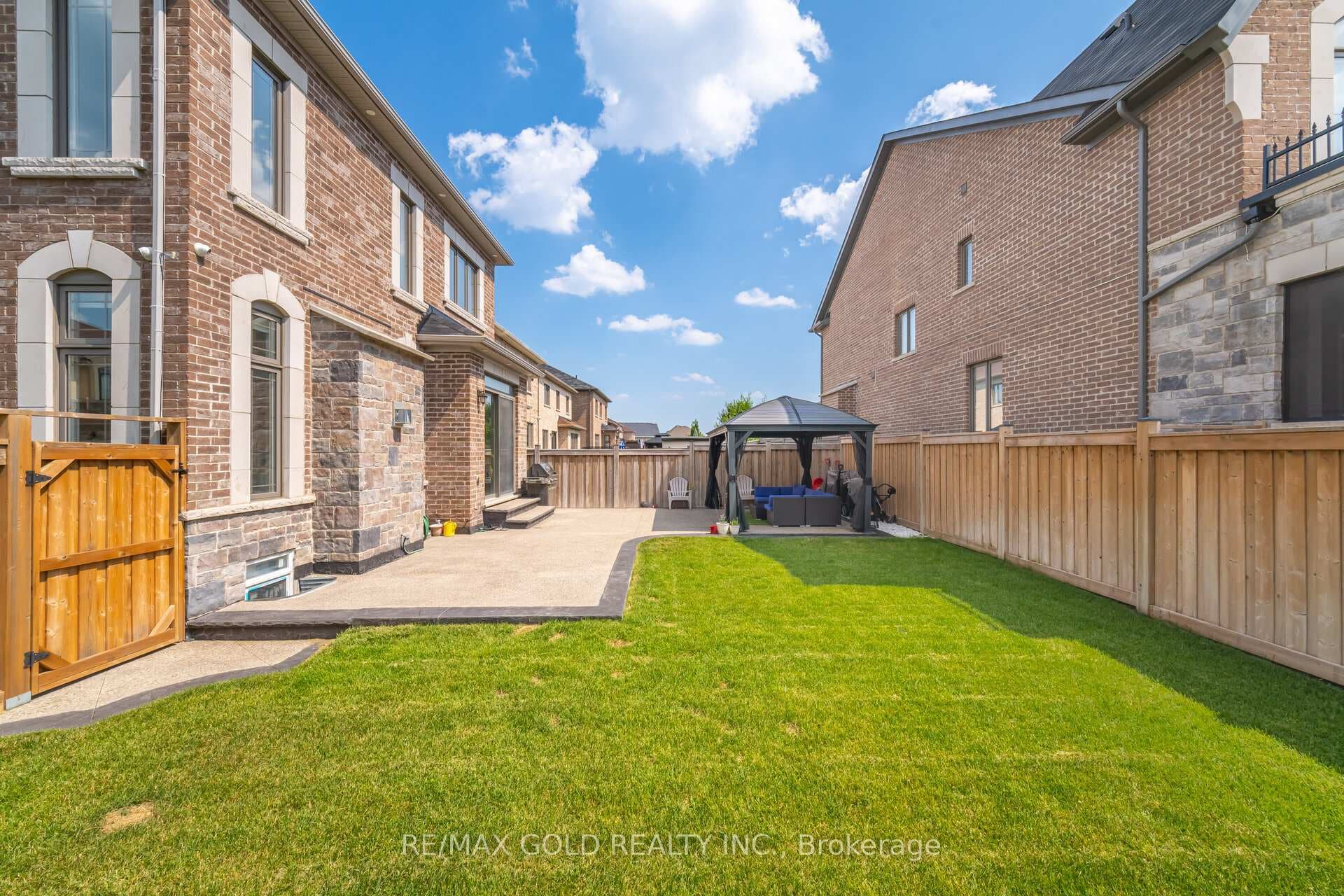 54 Ash Hill Avenue photo 49