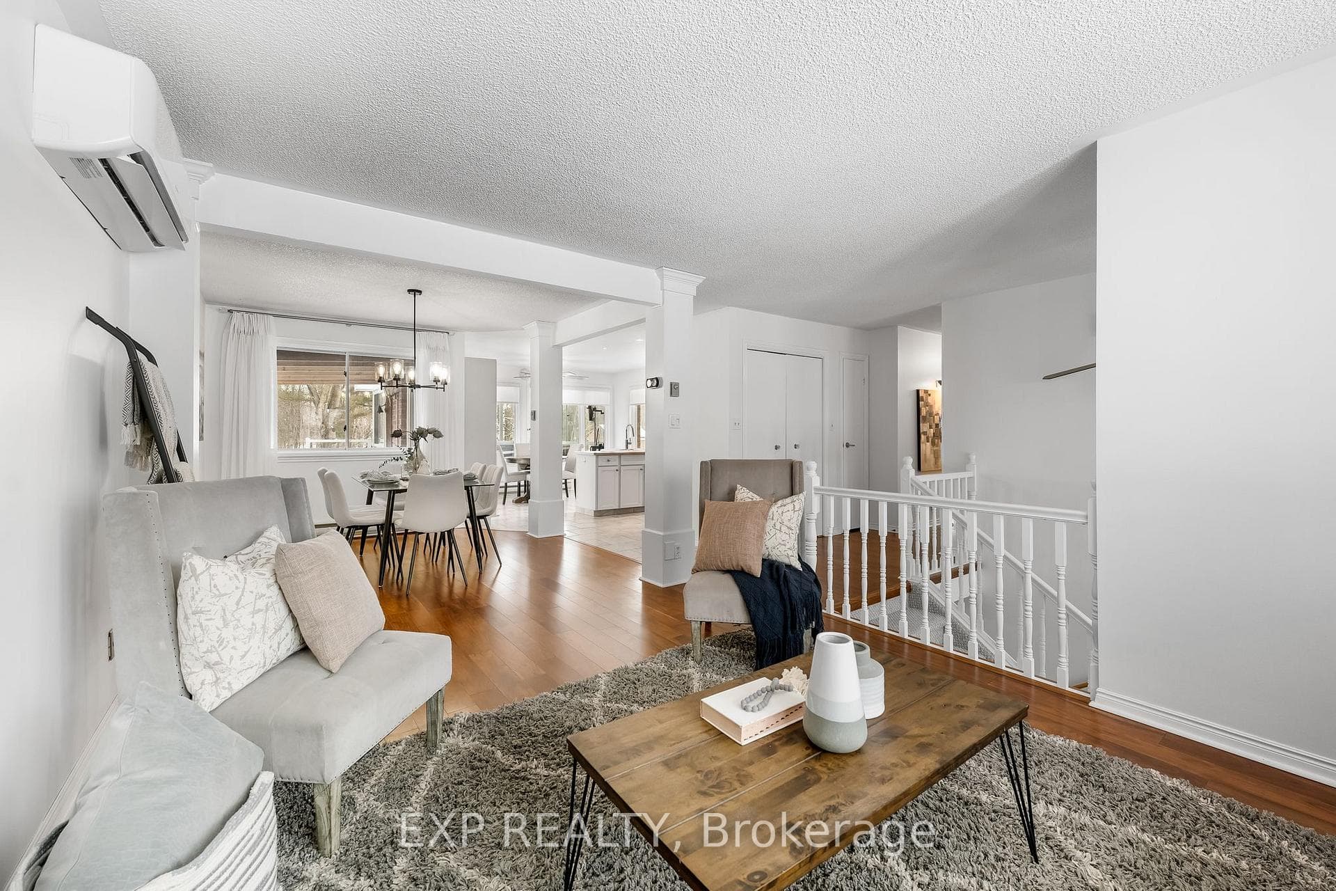34 BUTLER Street photo 8
