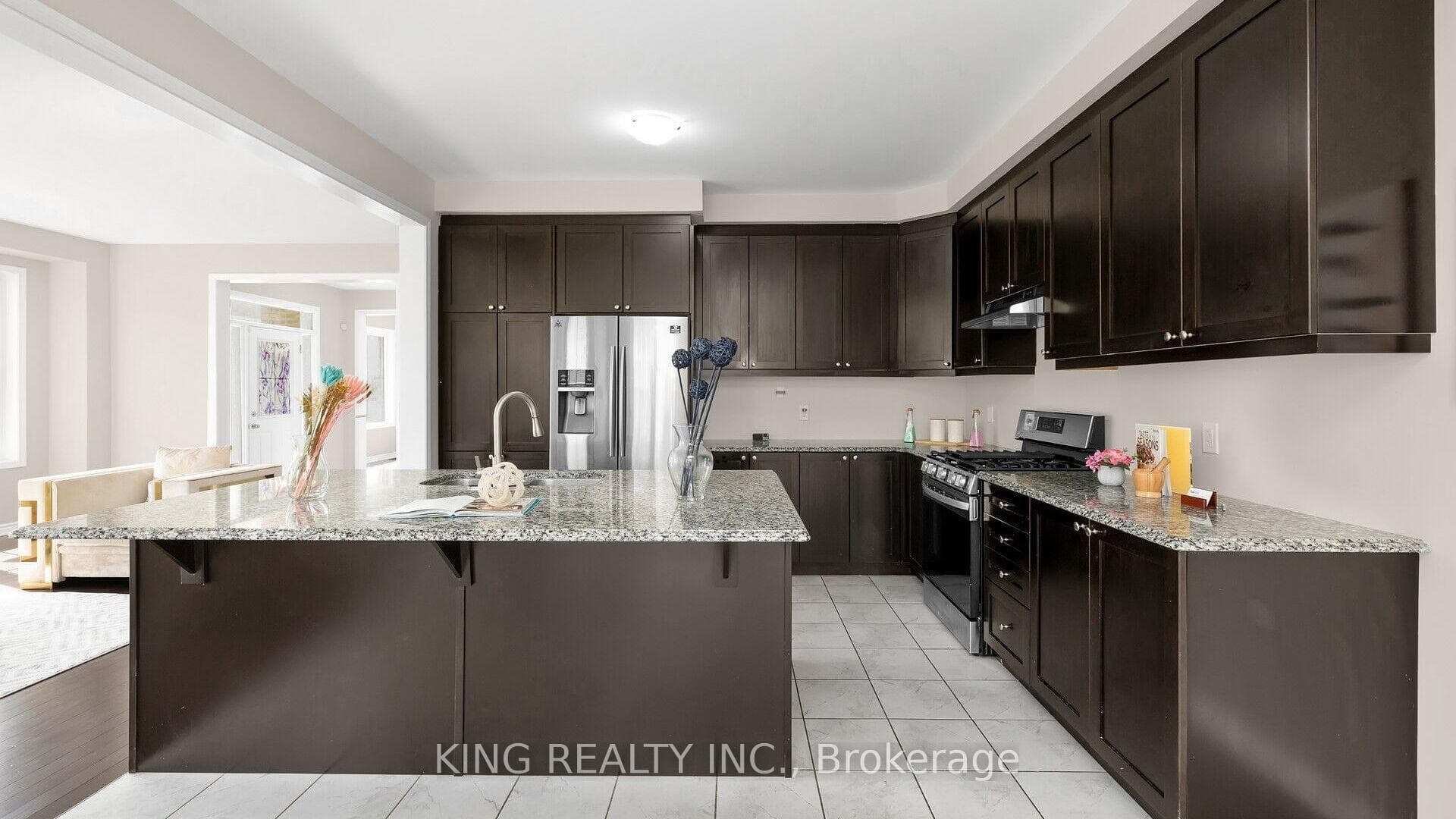 44 Wannamaker Crescent photo 16