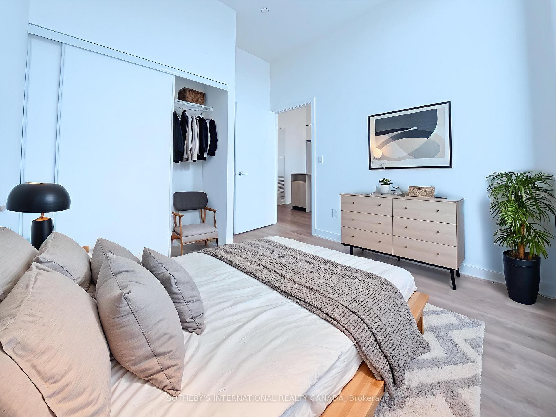1007 The Queensway N/A Unit 217 photo 15