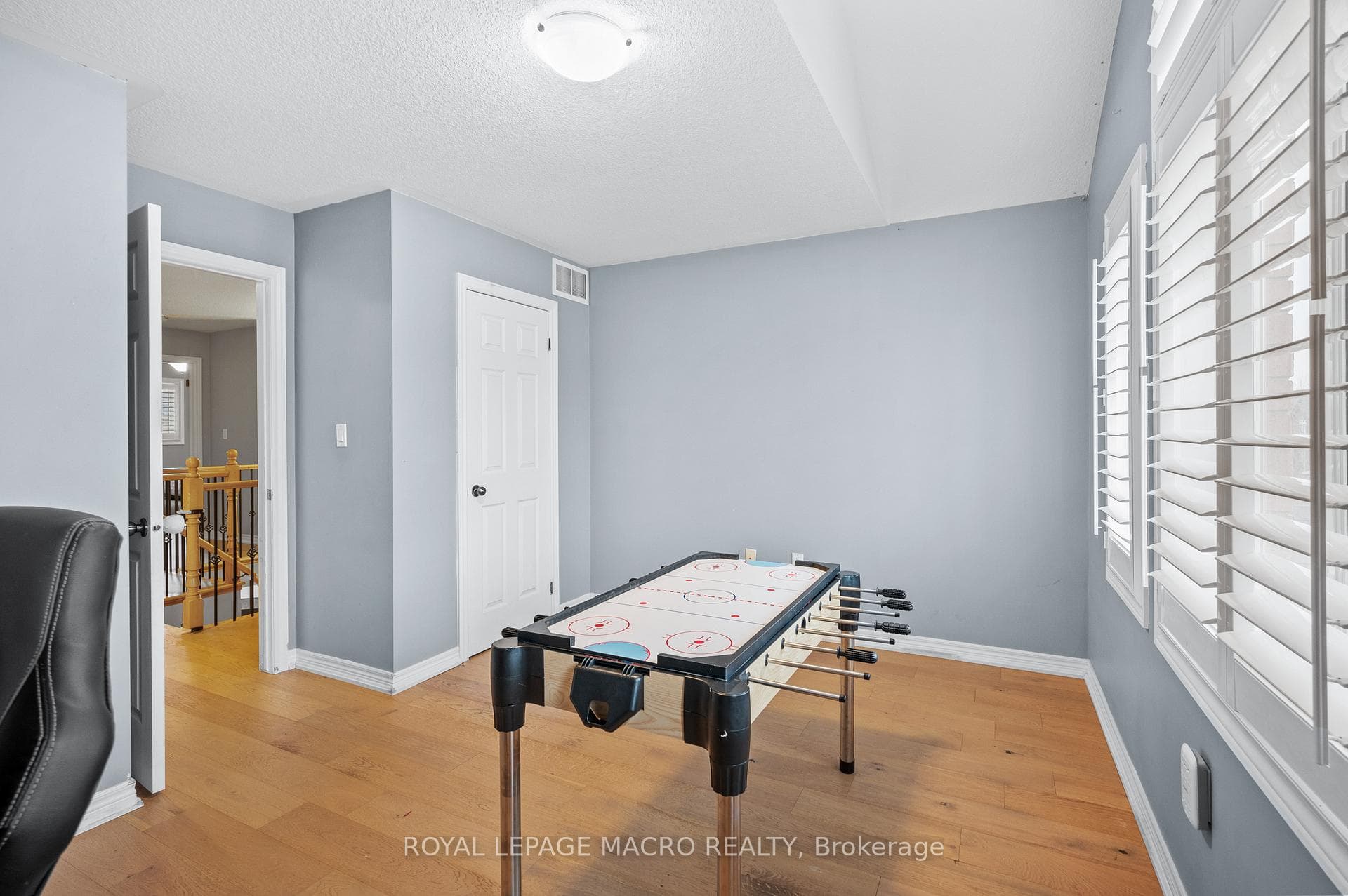 44 PELECH Crescent photo 31
