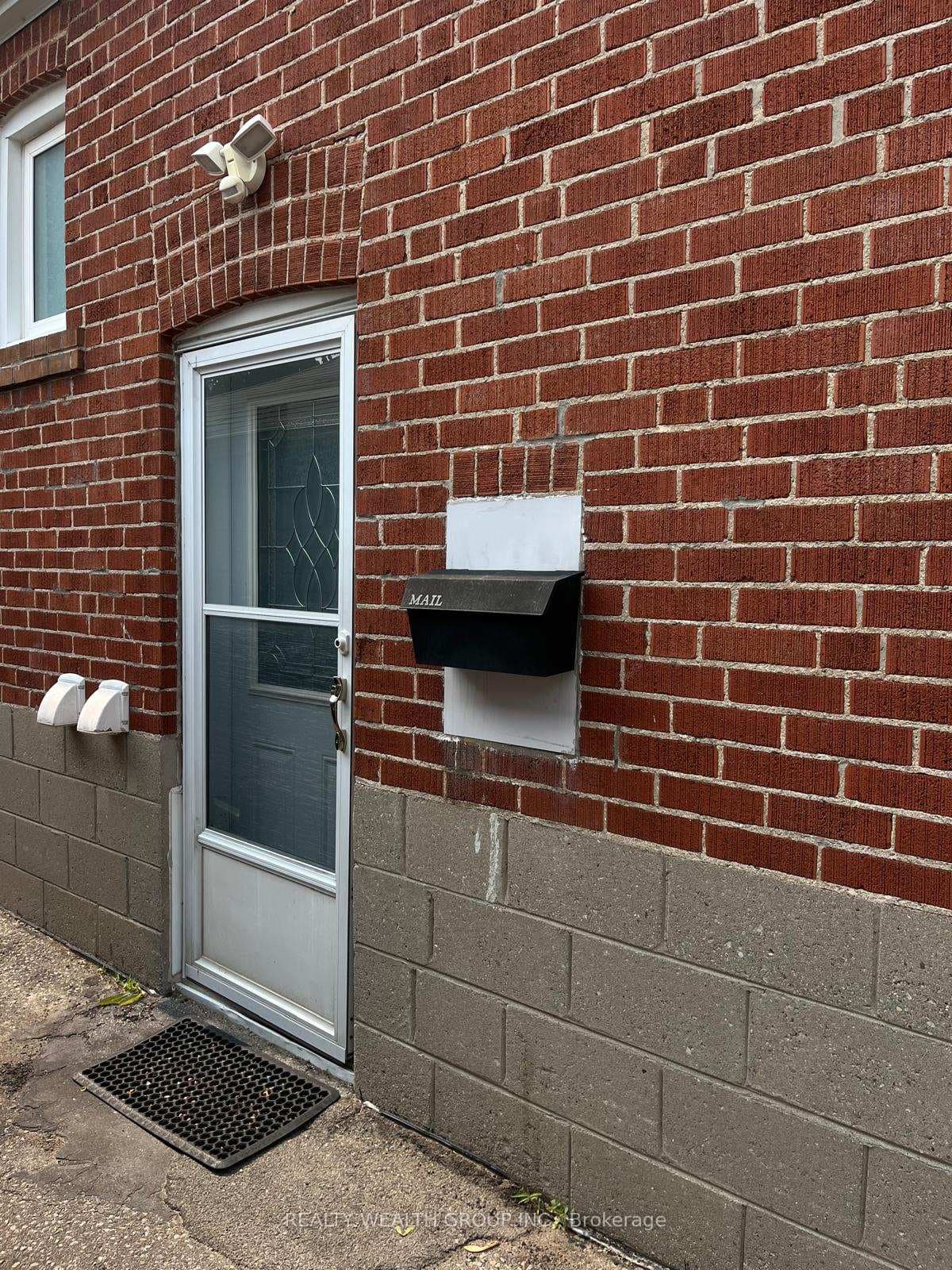 22 Crosland Drive Unit Bsmt photo 8