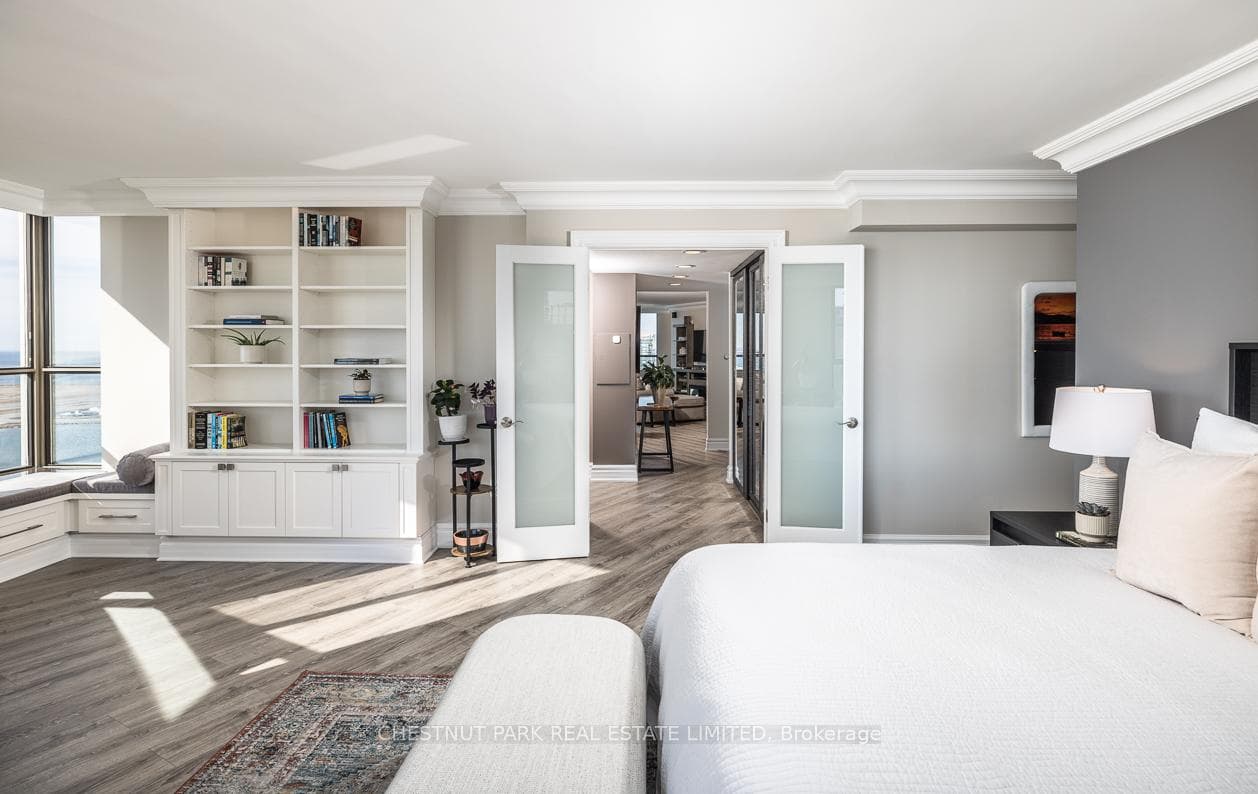 270 Queens Quay Unit 3101 photo 20
