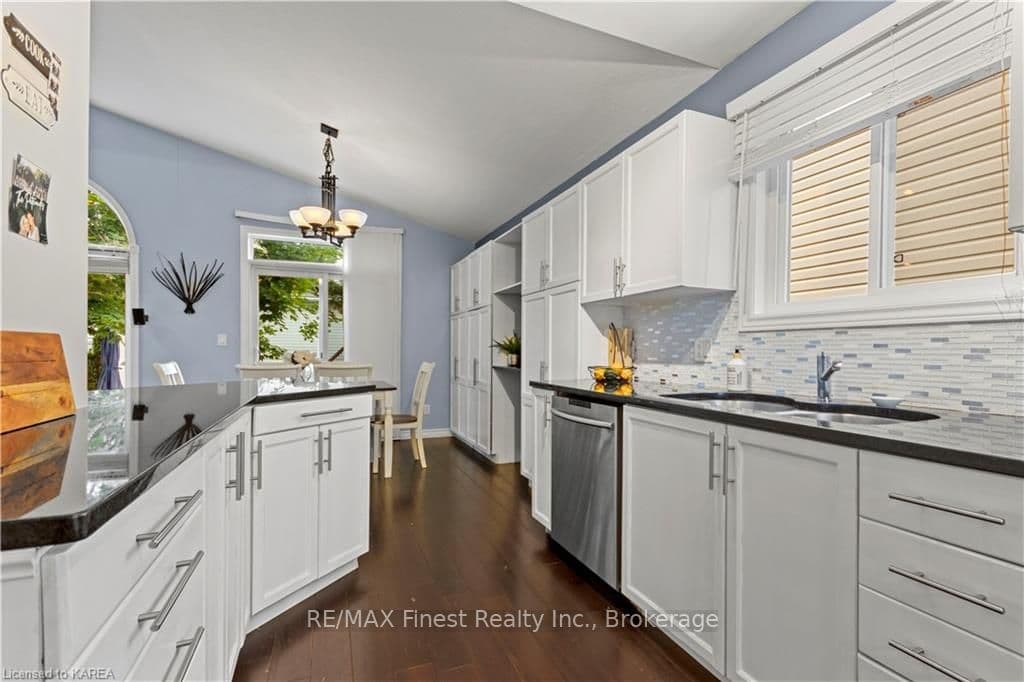 459 CONSERVATORY Drive photo 12
