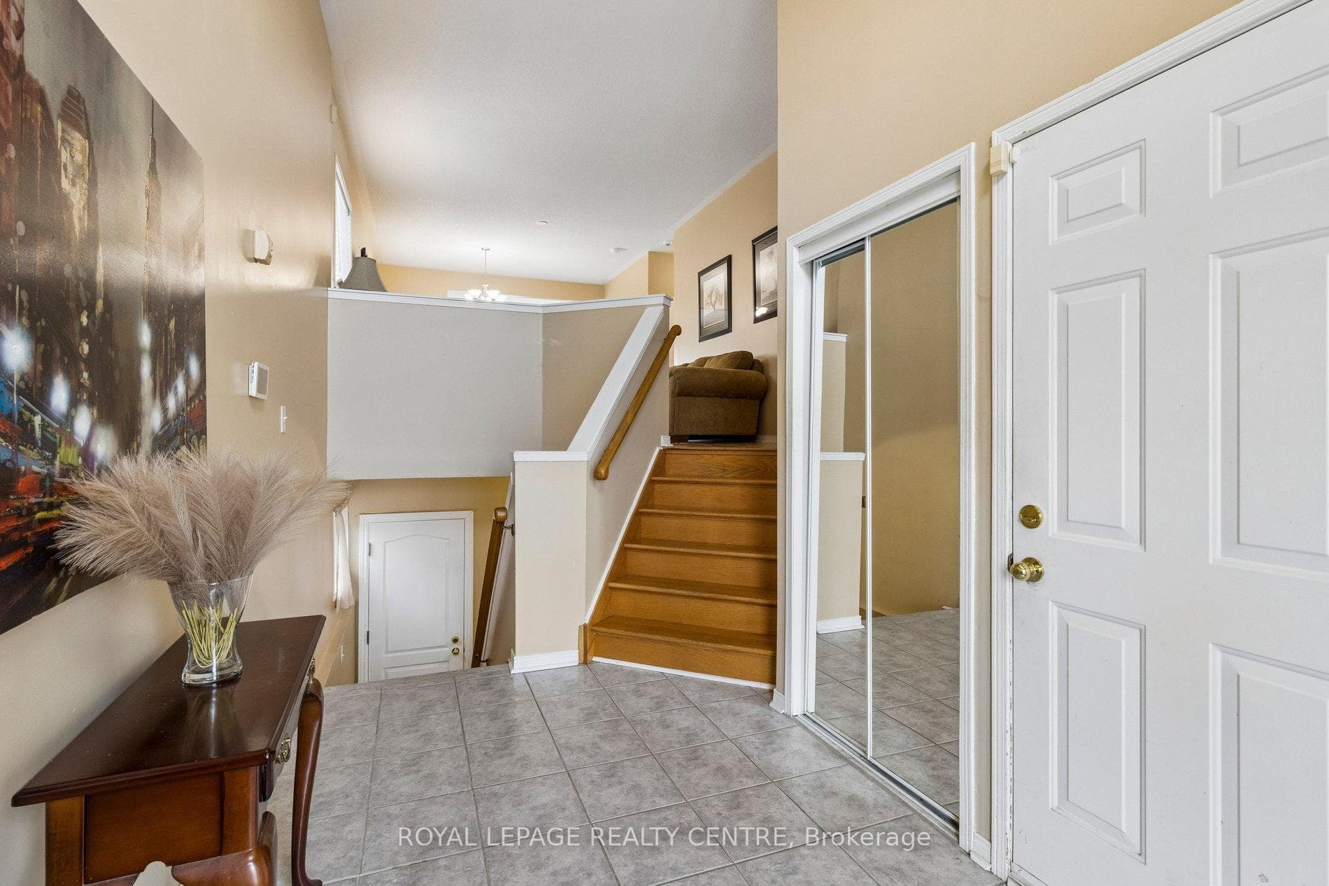 50 Lawlor Court photo 3